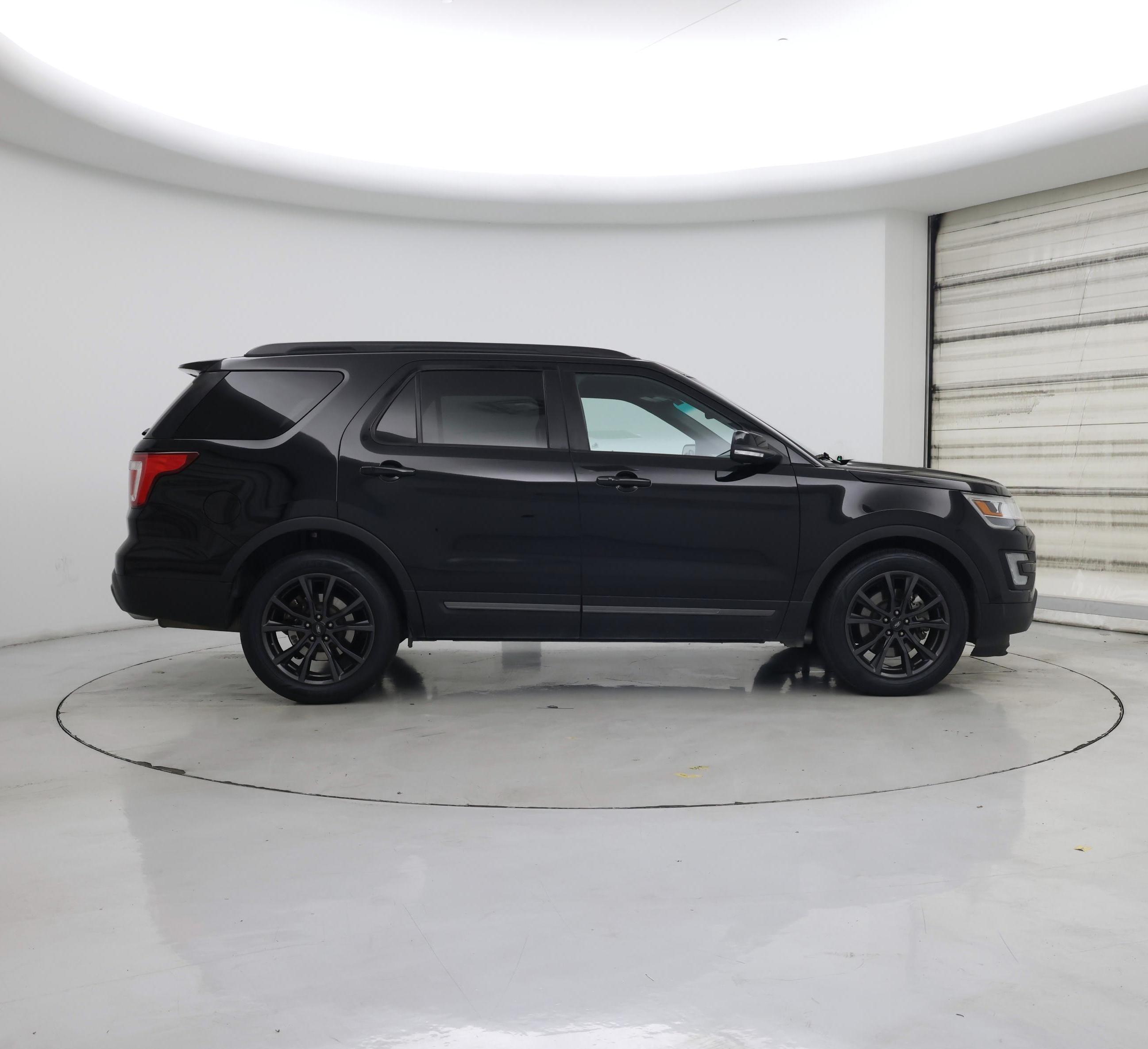 Thumbnail: 2017 Ford Explorer - 7
