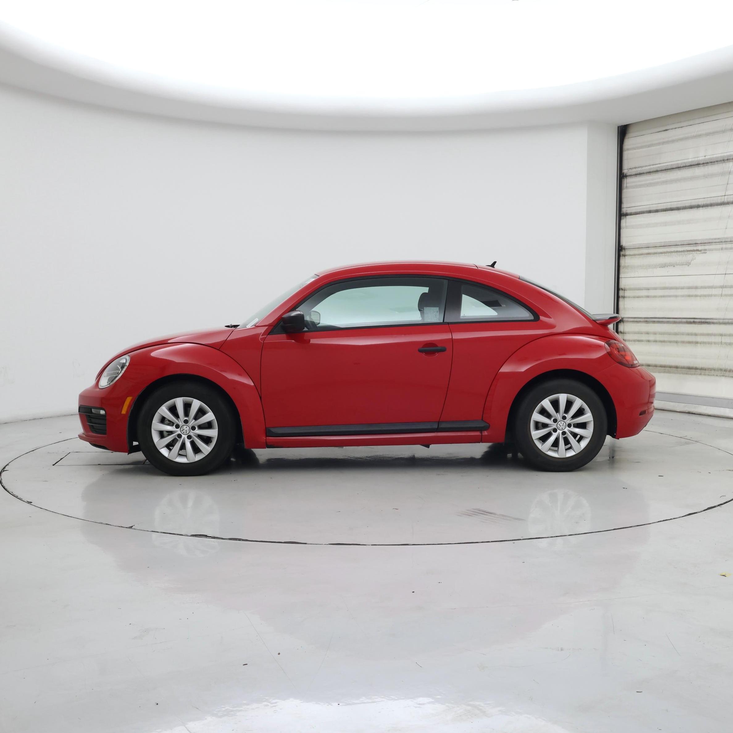 Thumbnail: 2018 Volkswagen Beetle - 3