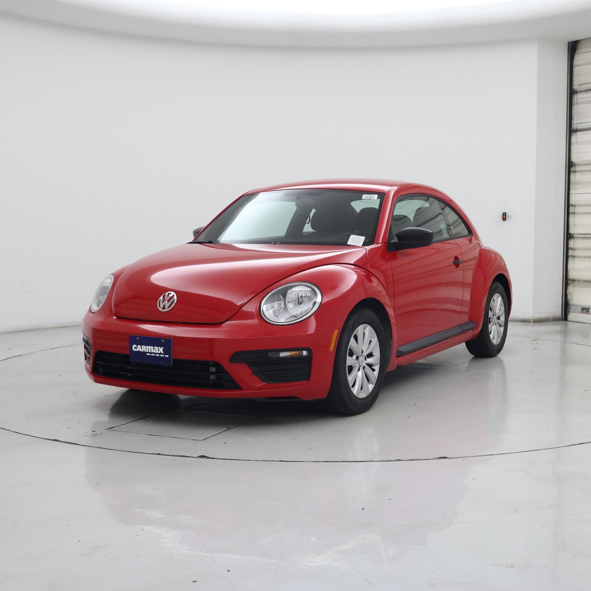 Thumbnail: 2018 Volkswagen Beetle - 4