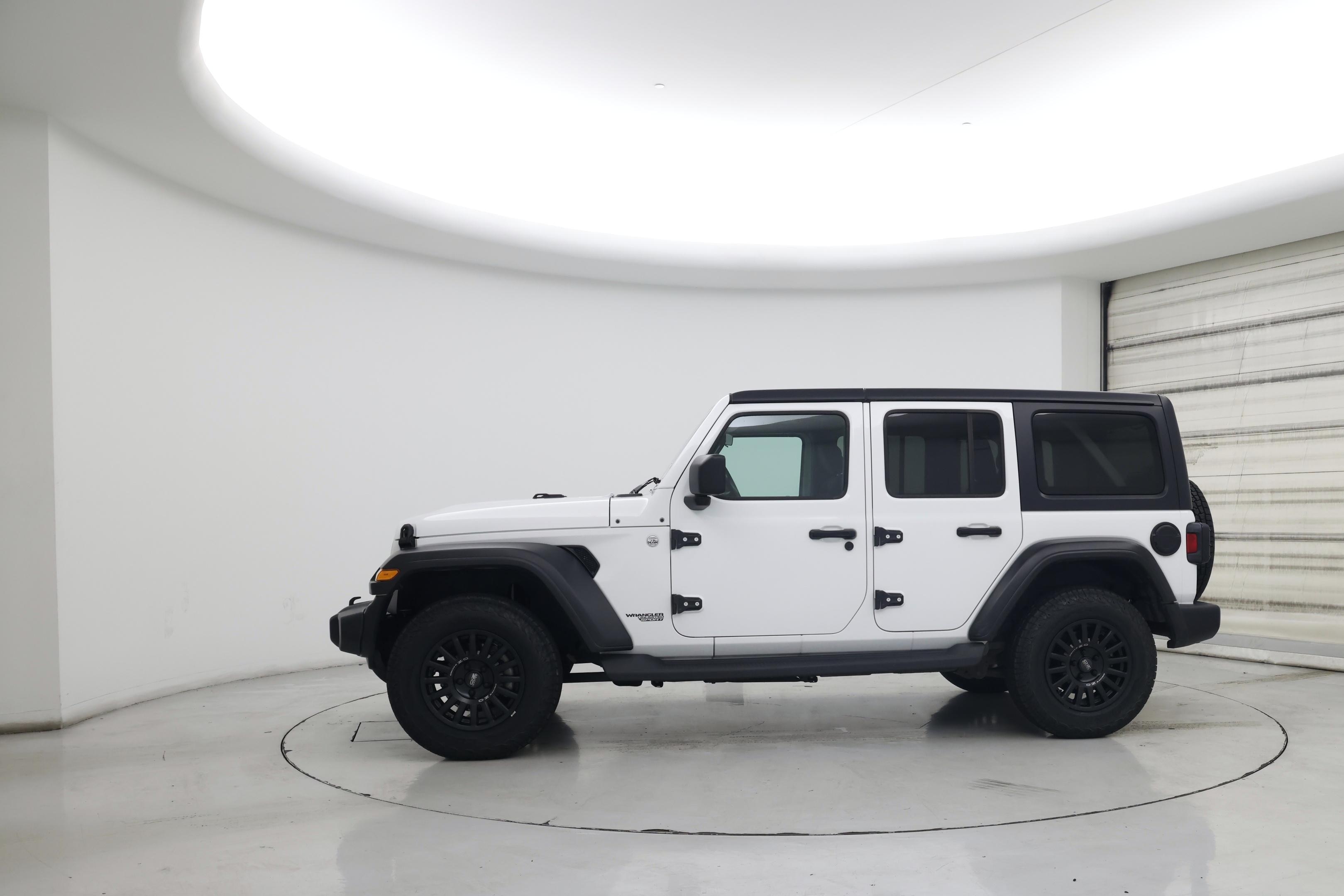 Thumbnail: 2021 Jeep Wrangler - 3