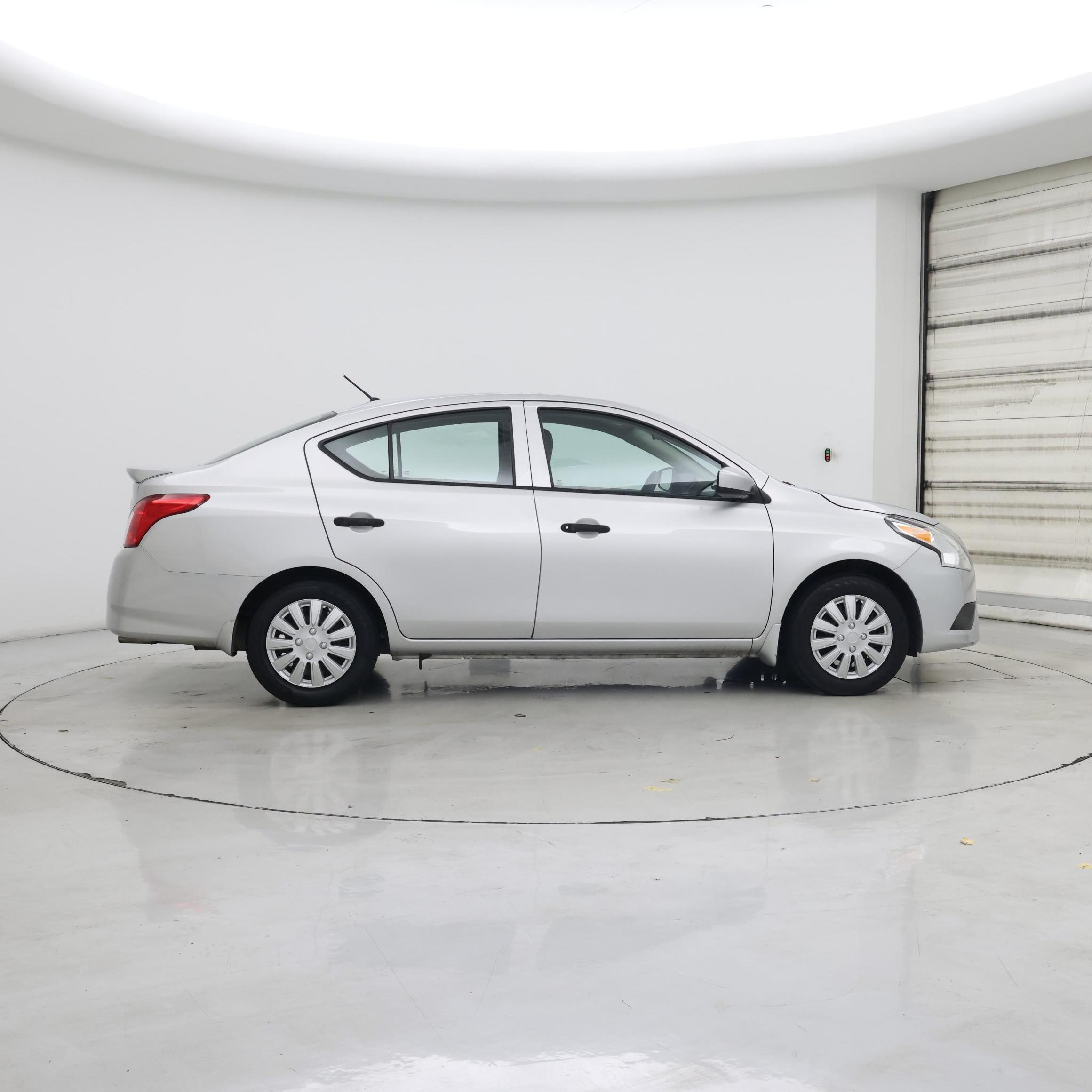 Thumbnail: 2017 Nissan Versa - 7