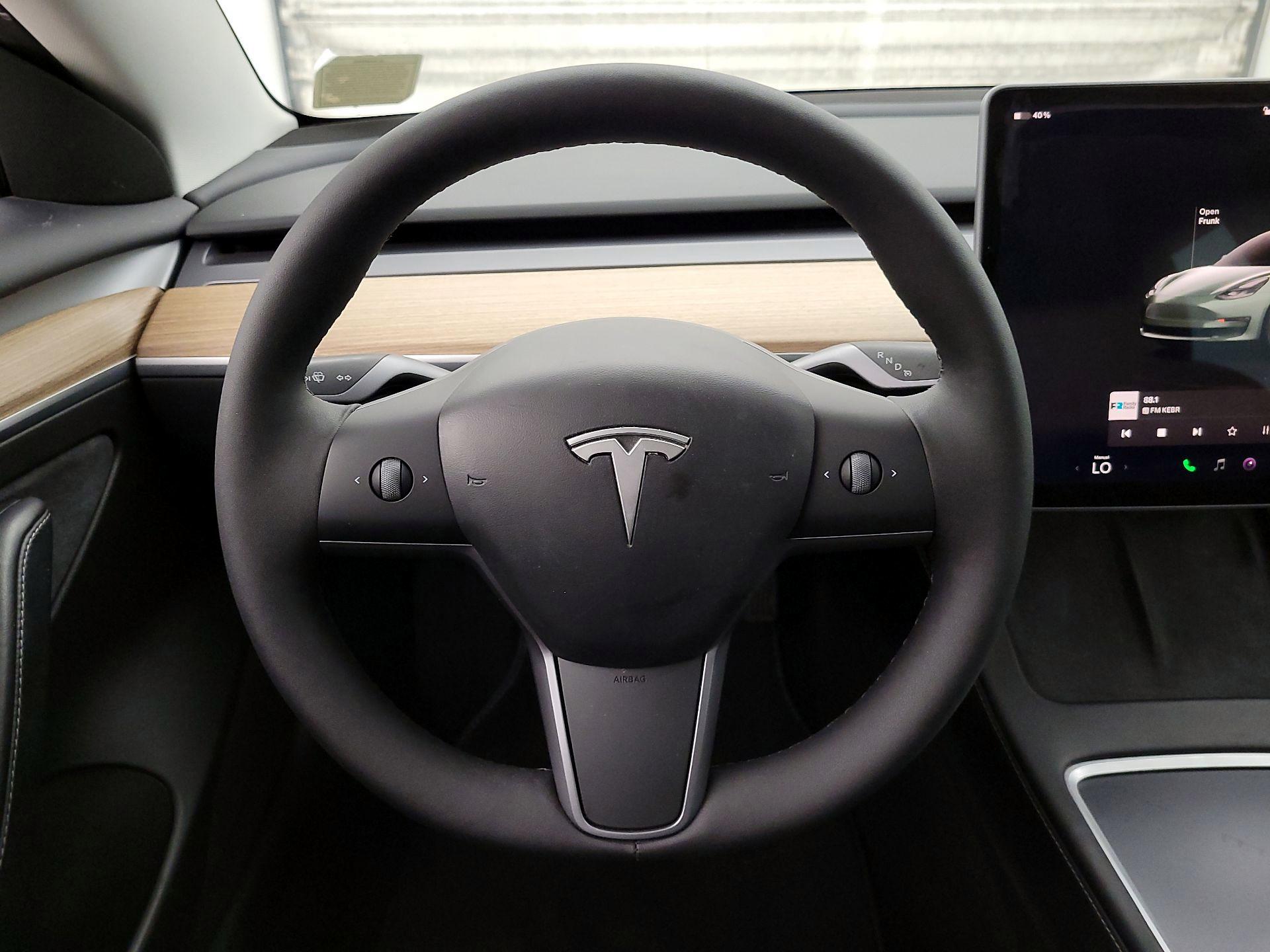 Thumbnail: 2023 Tesla Model 3 - 10