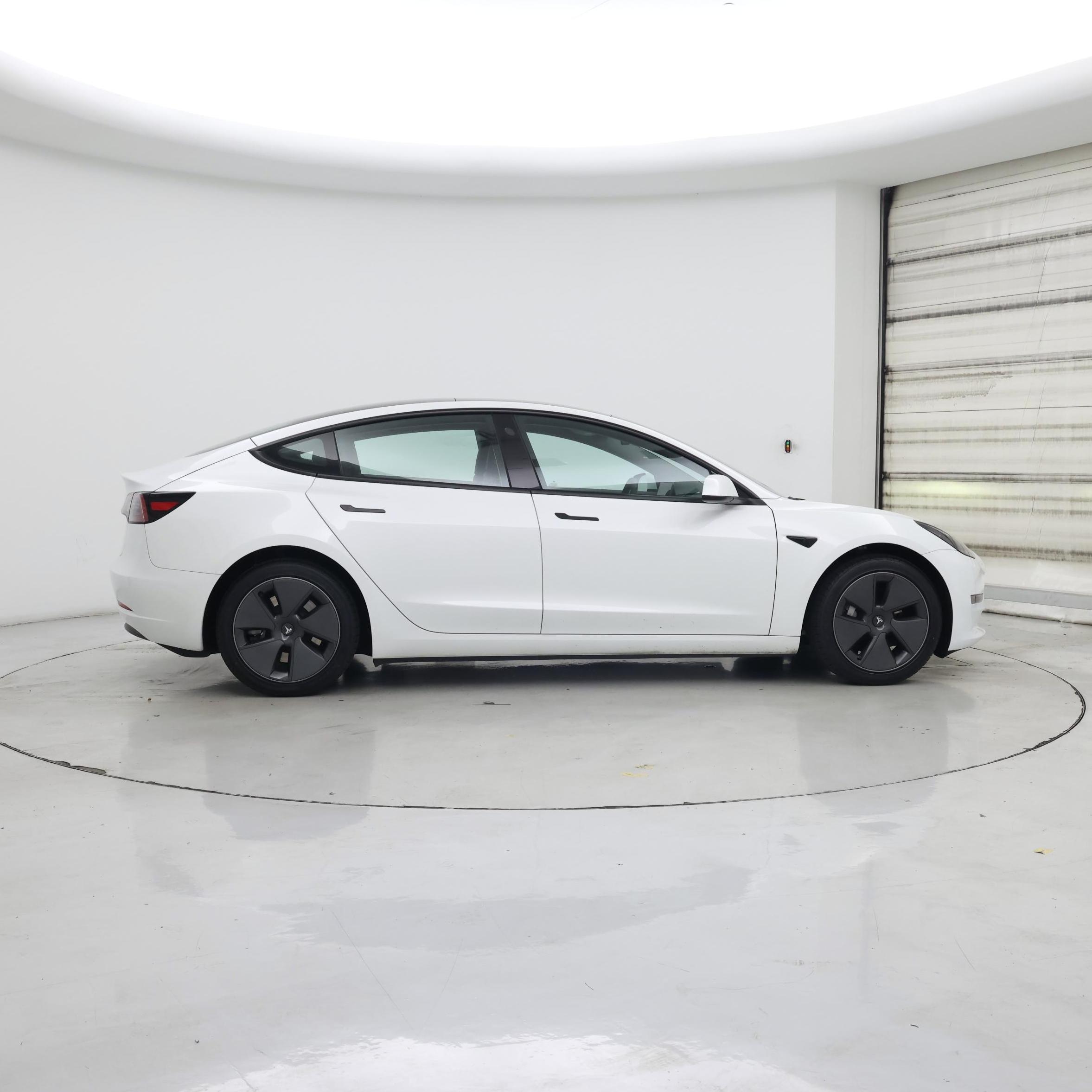 Thumbnail: 2023 Tesla Model 3 - 7
