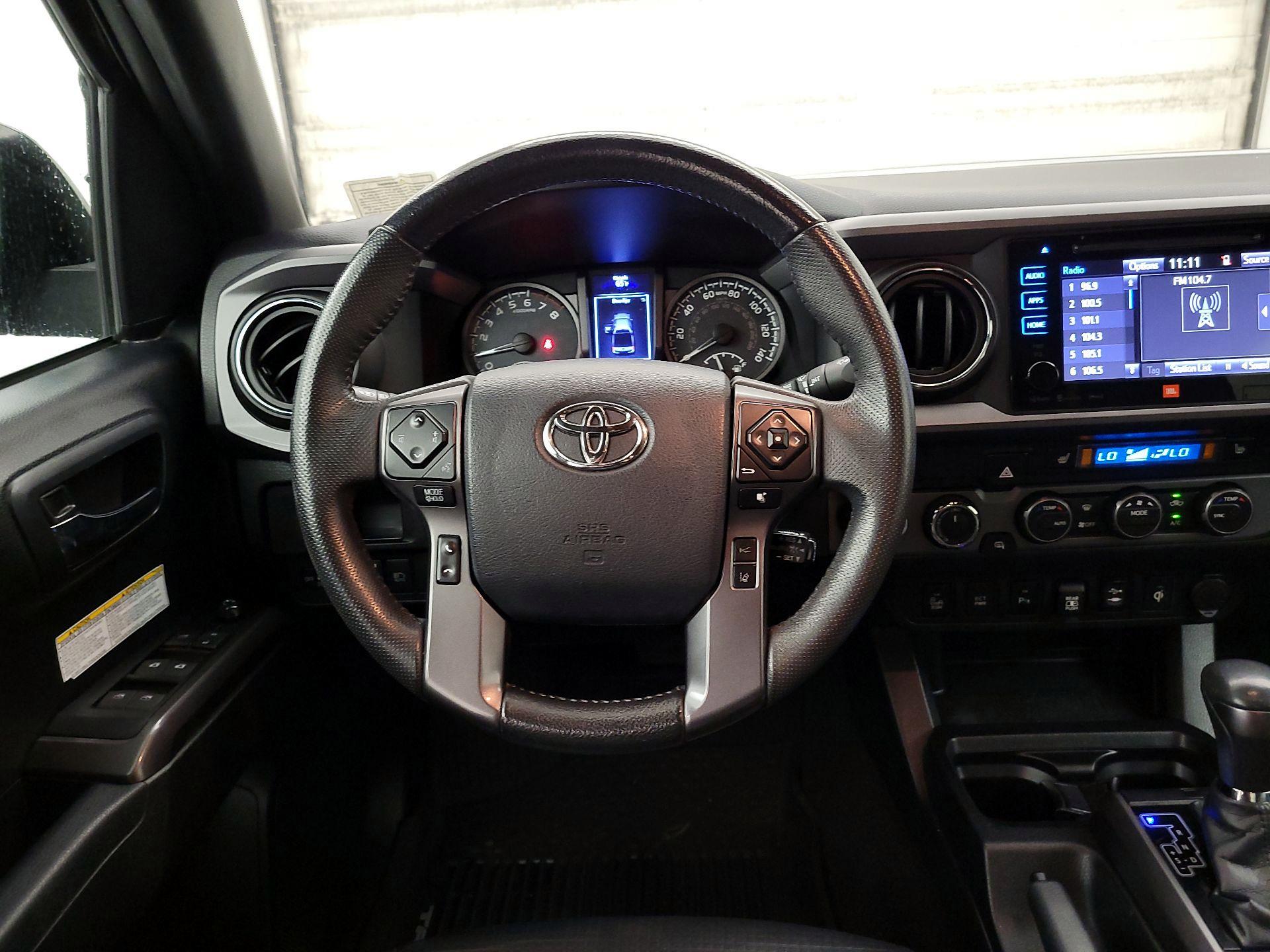 Thumbnail: 2019 Toyota Tacoma - 10