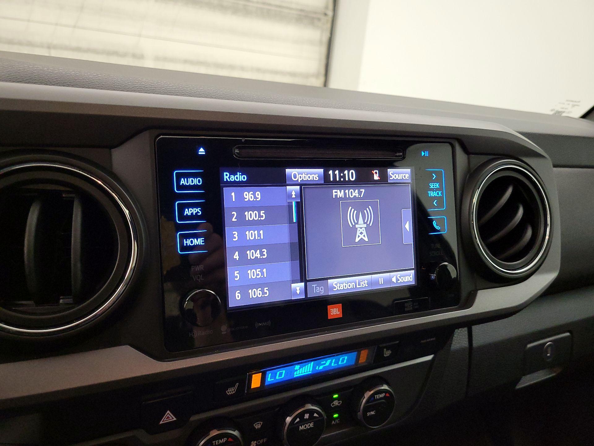 Thumbnail: 2019 Toyota Tacoma - 14