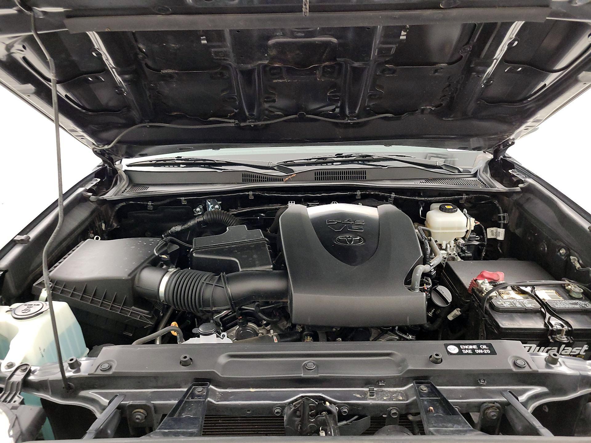 Thumbnail: 2019 Toyota Tacoma - 19