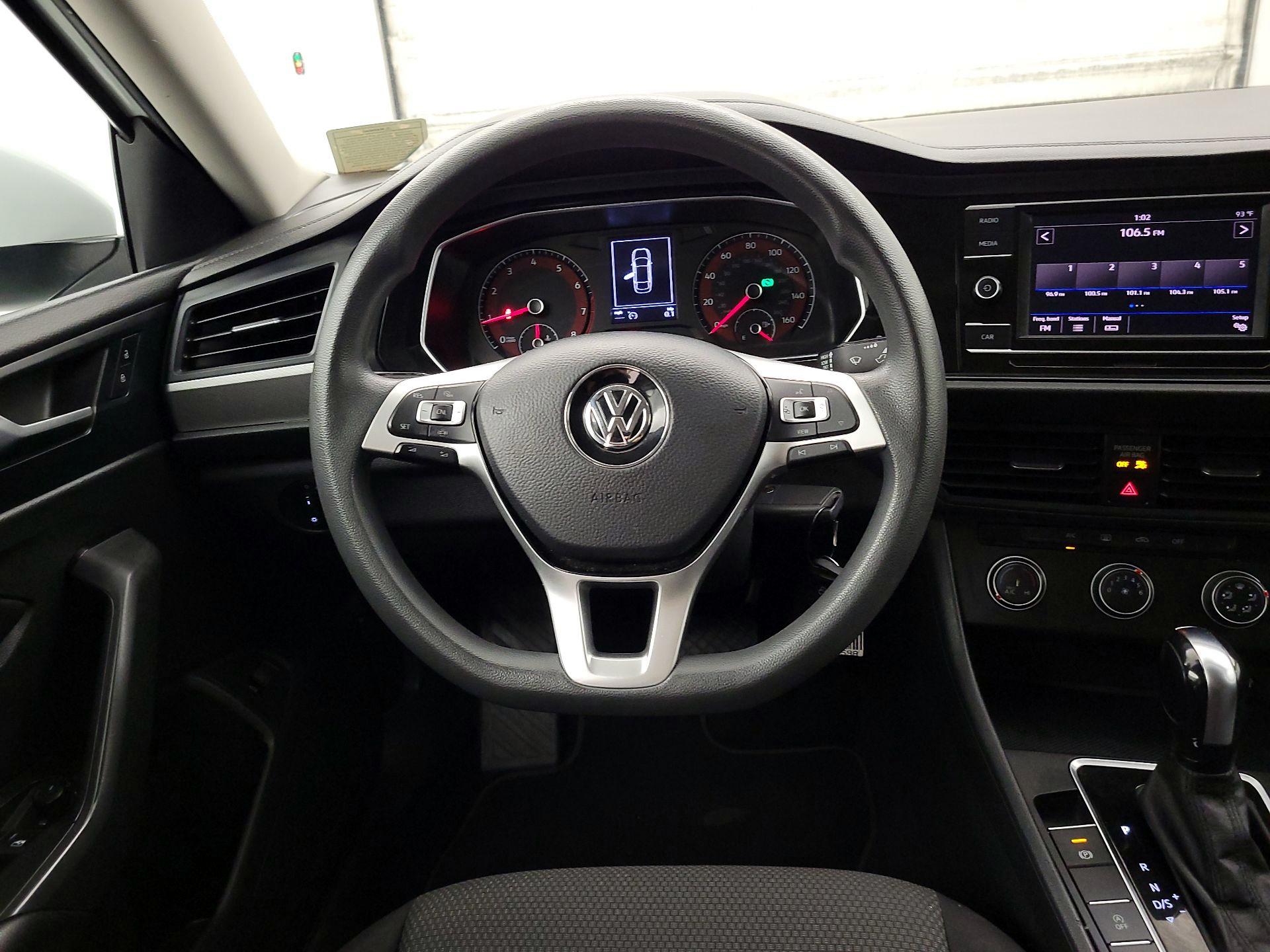 Thumbnail: 2019 Volkswagen Jetta - 10