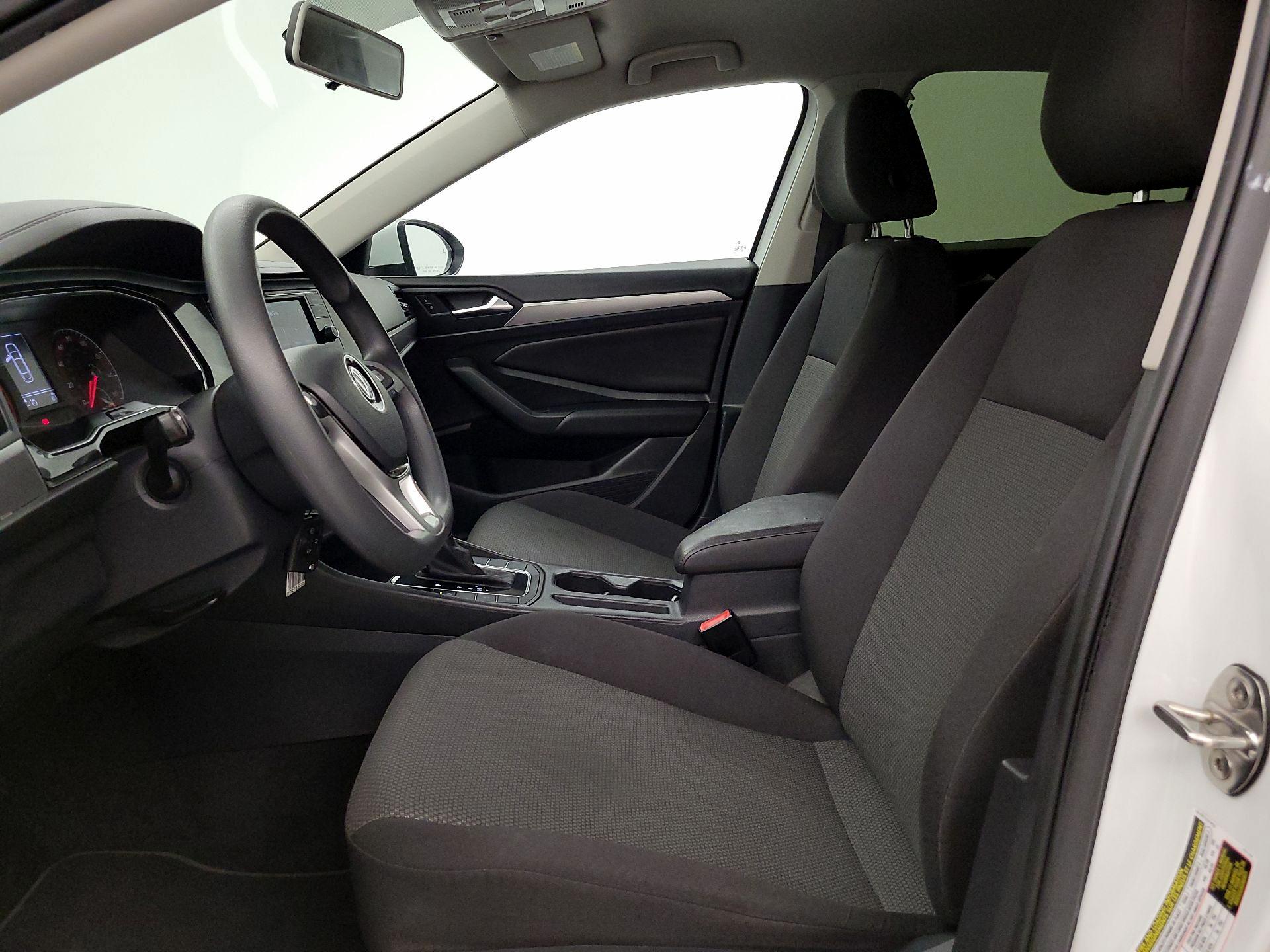 Thumbnail: 2019 Volkswagen Jetta - 11