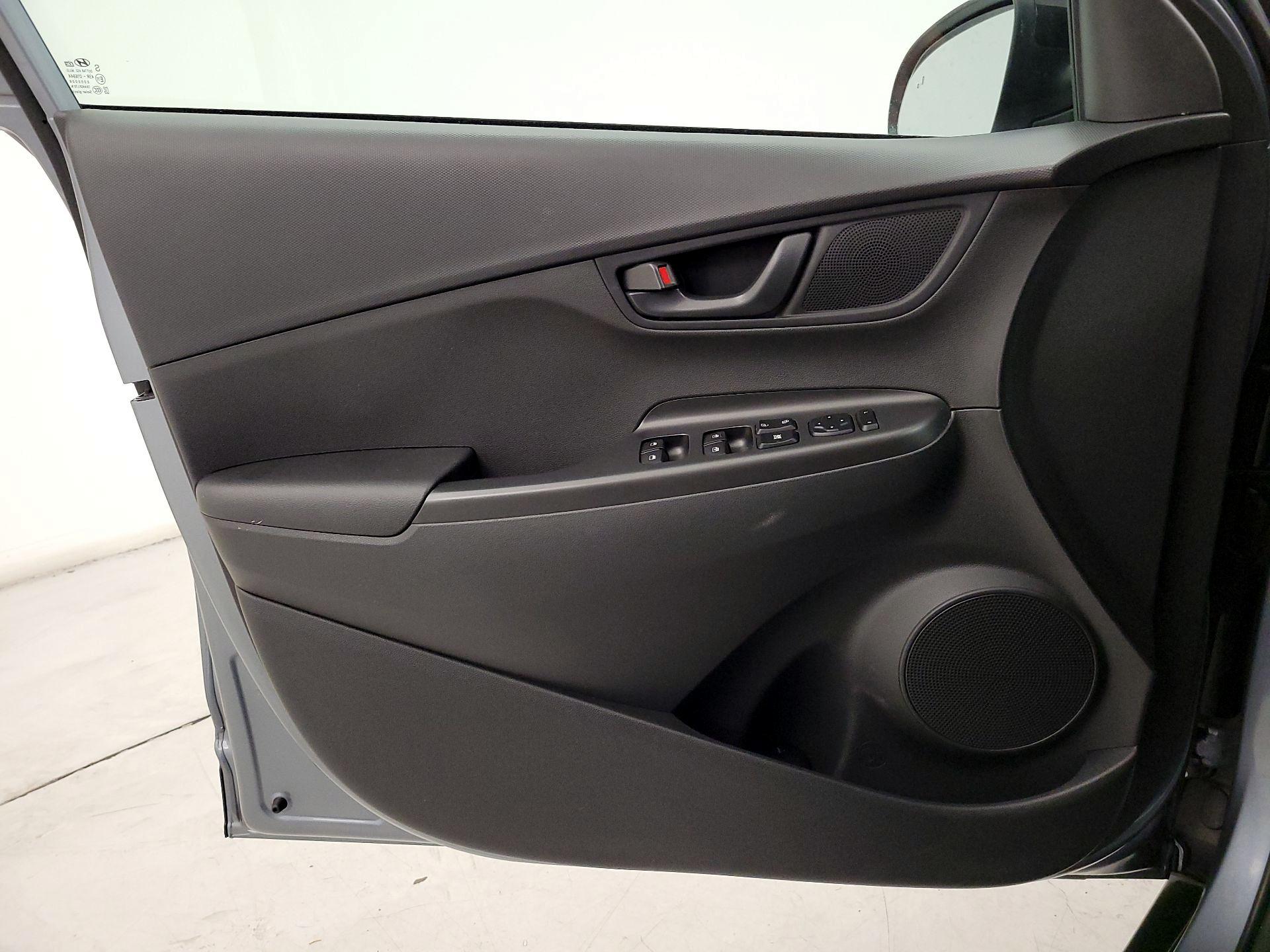 Thumbnail: 2020 Hyundai Kona - 12