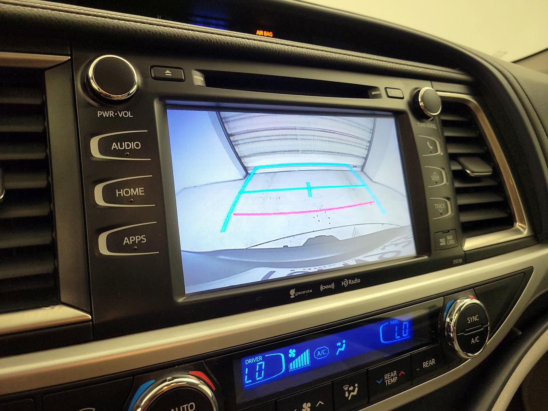 Thumbnail: 2016 Toyota Highlander - 13