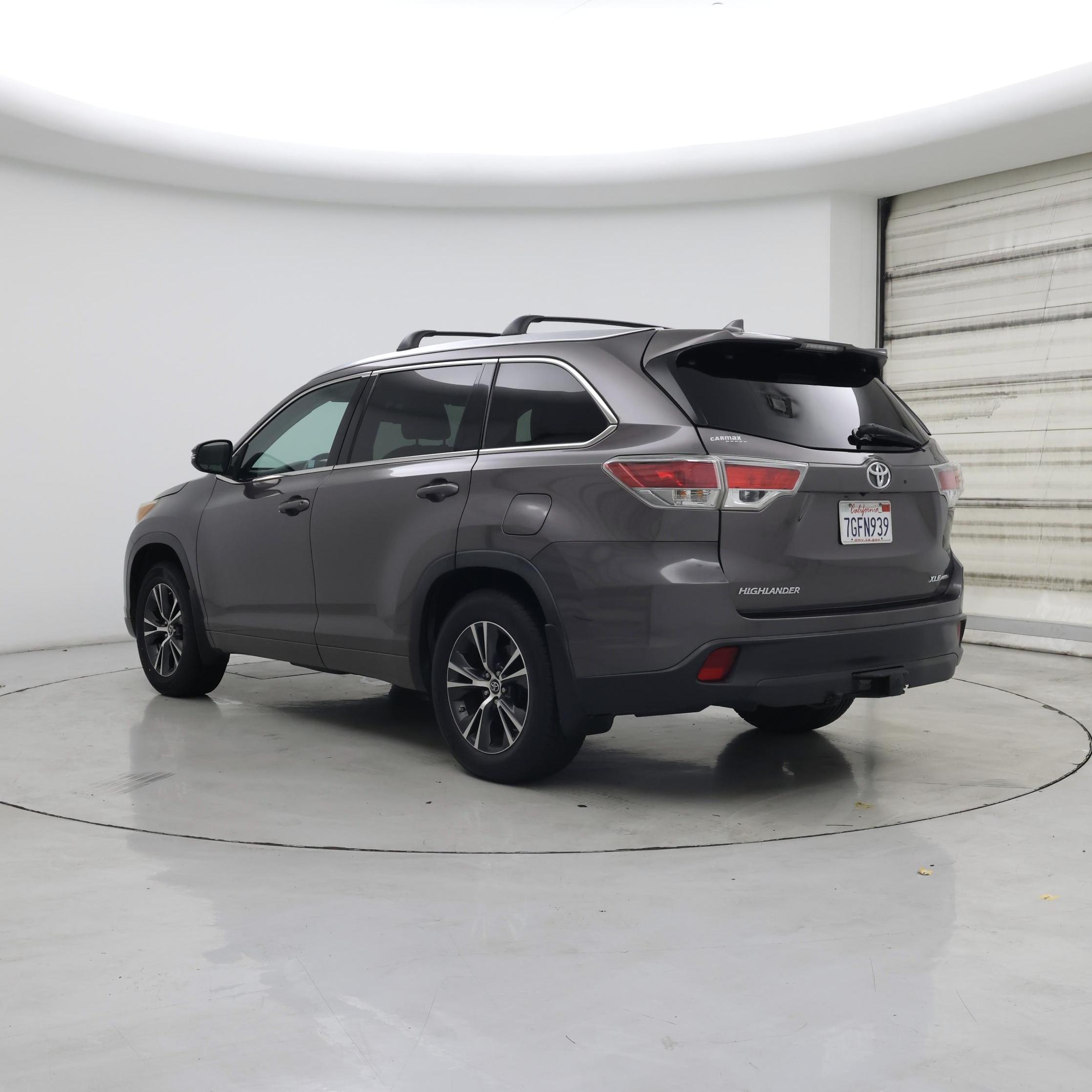 Thumbnail: 2016 Toyota Highlander - 2