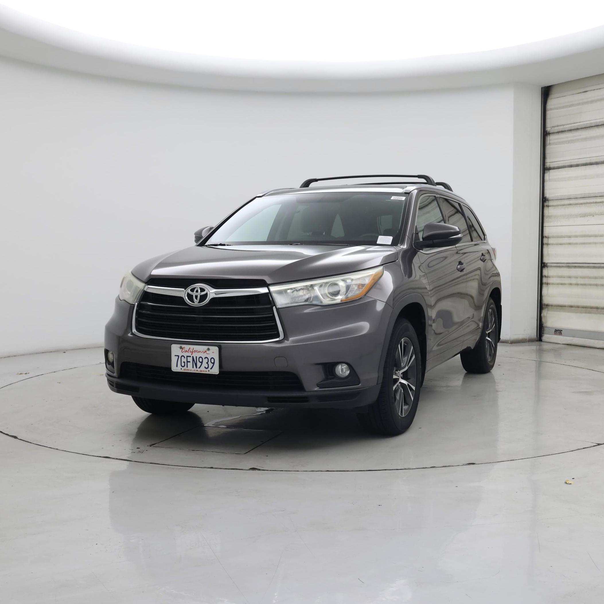 Thumbnail: 2016 Toyota Highlander - 4