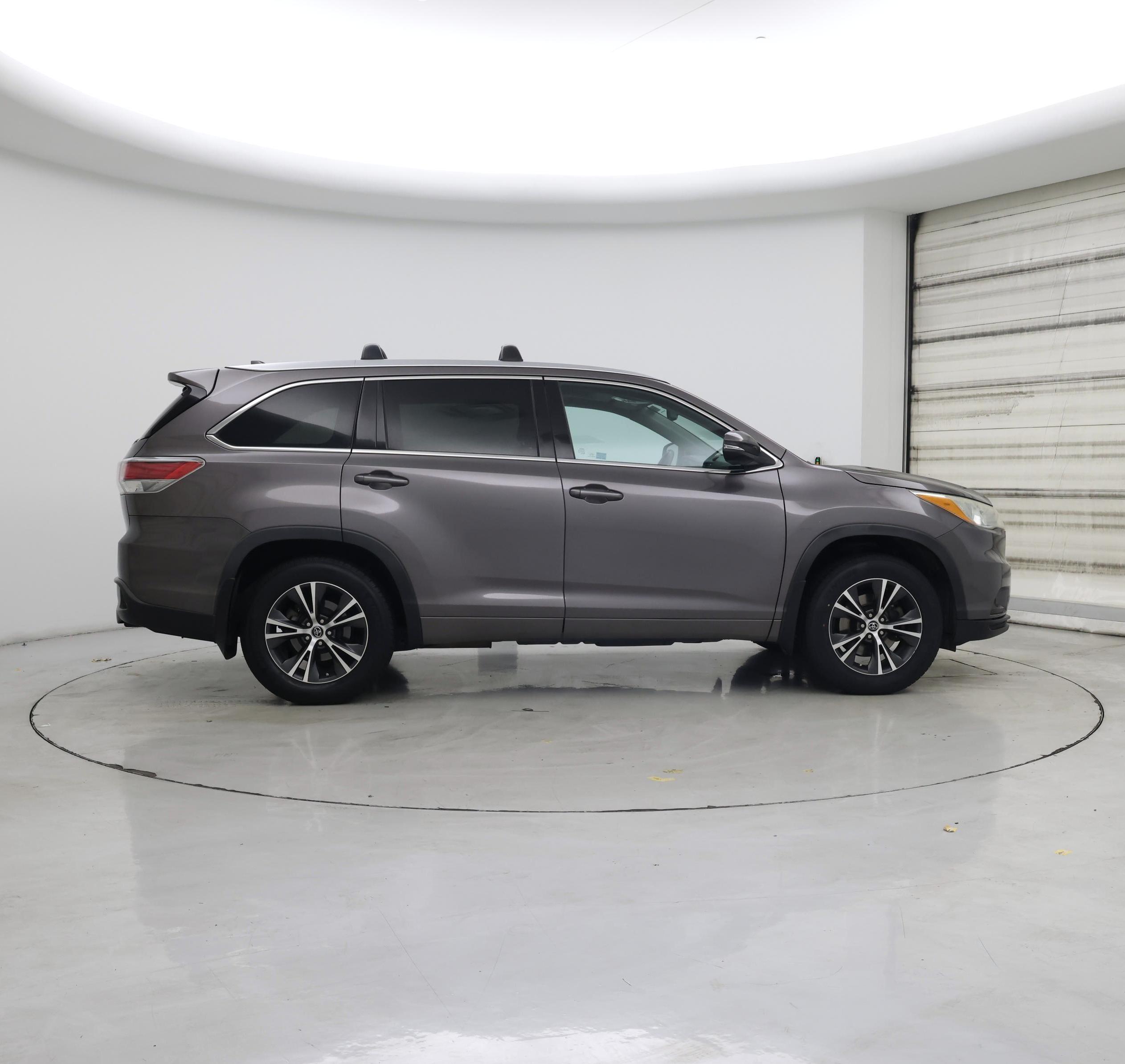 Thumbnail: 2016 Toyota Highlander - 7