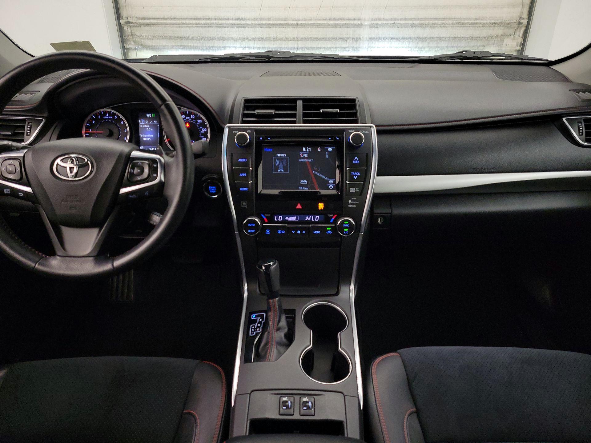 Thumbnail: 2015 Toyota Camry - 9