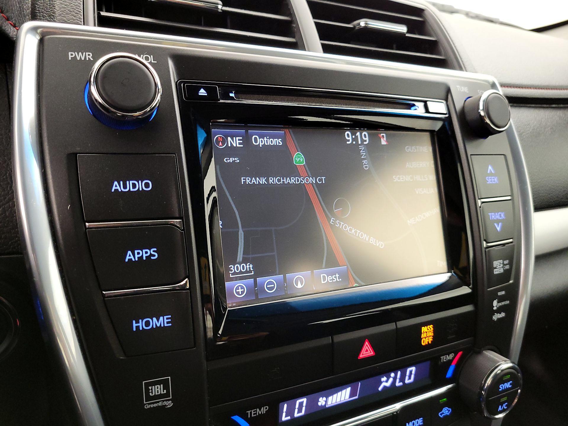 Thumbnail: 2015 Toyota Camry - 14