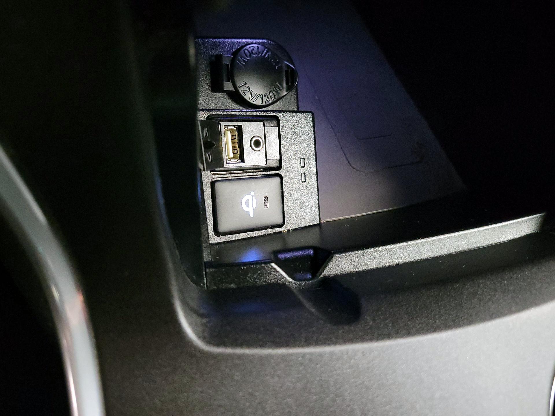 Thumbnail: 2015 Toyota Camry - 19