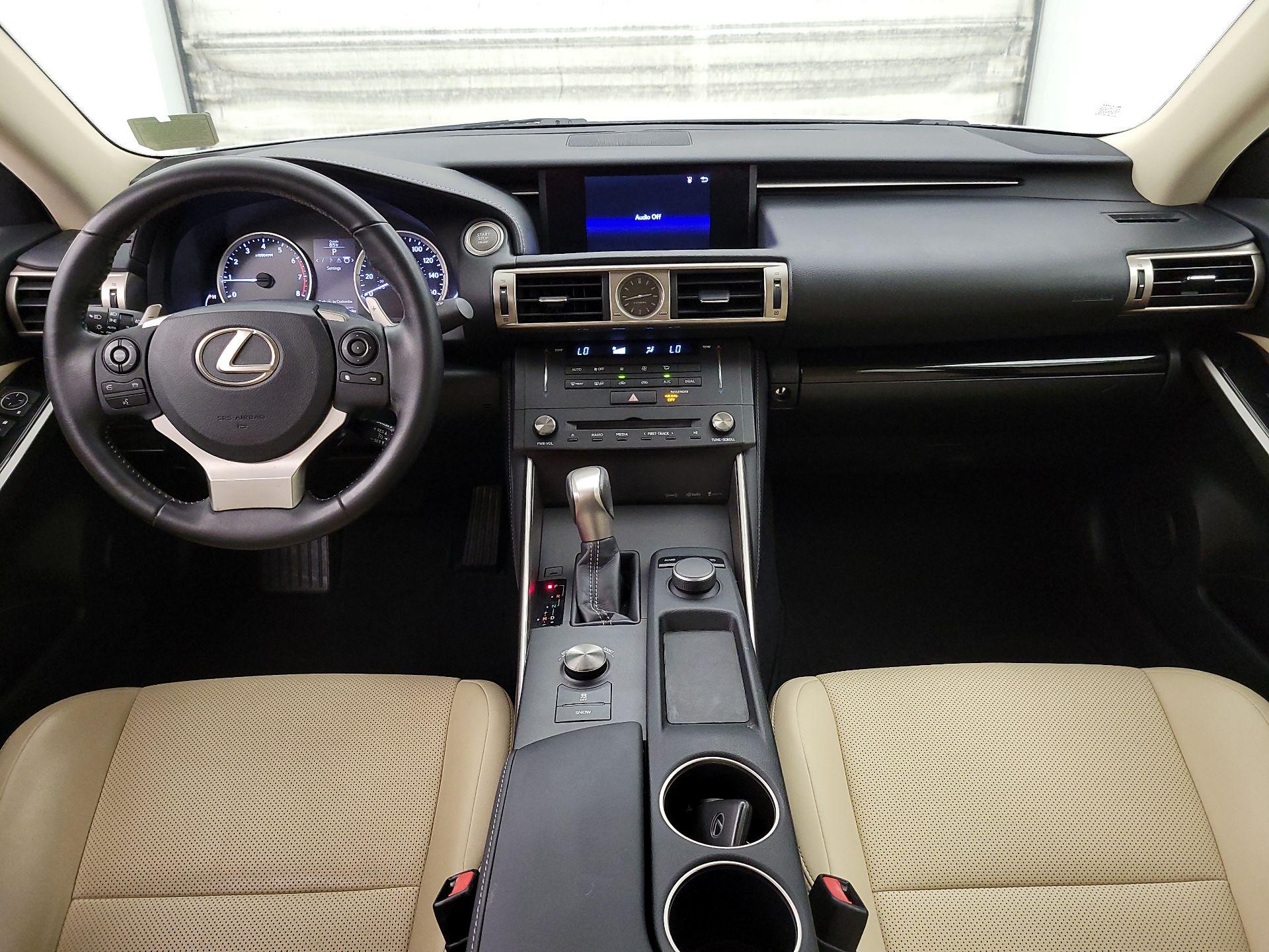 Thumbnail: 2016 Lexus IS - 9