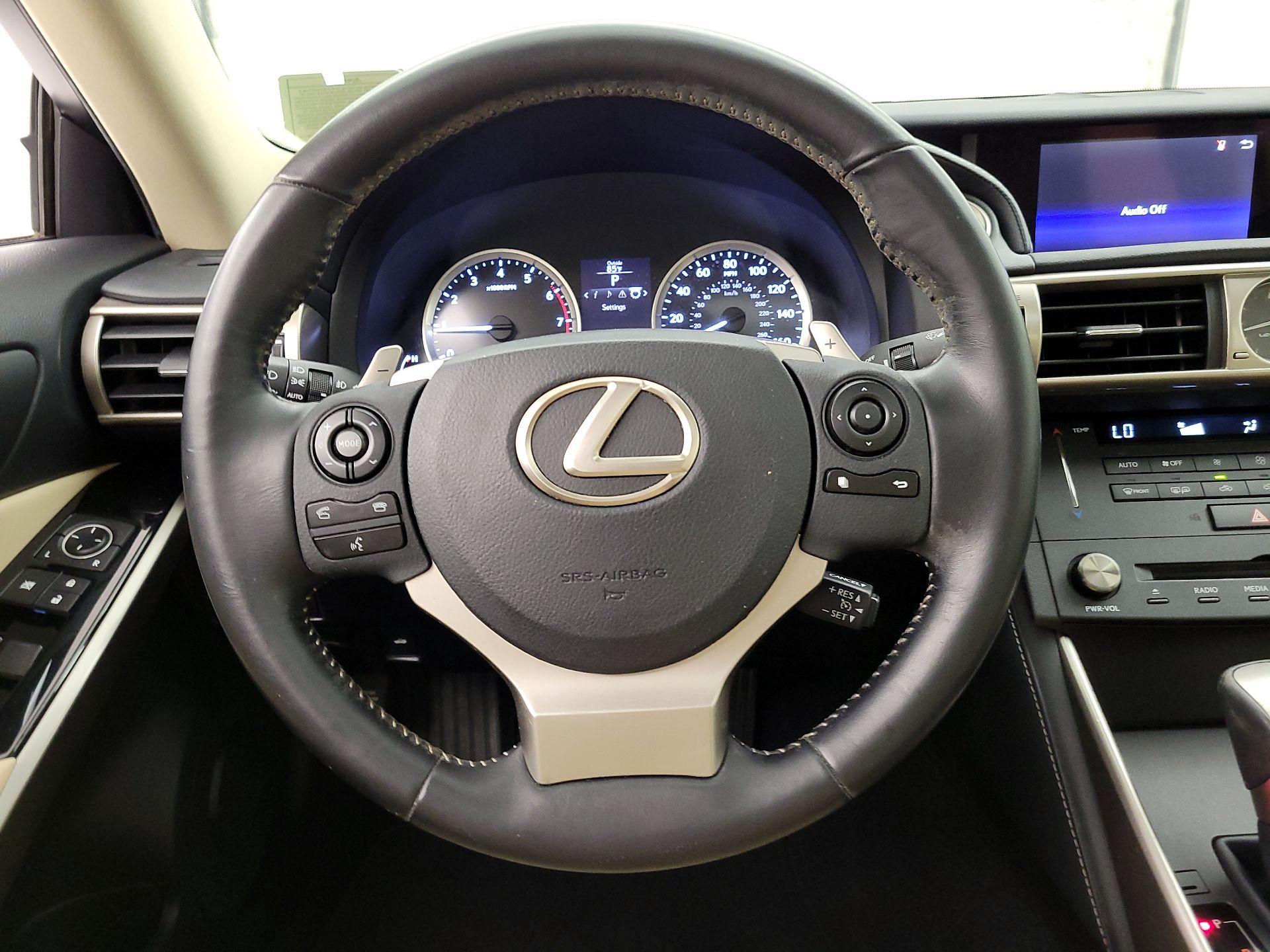 Thumbnail: 2016 Lexus IS - 10