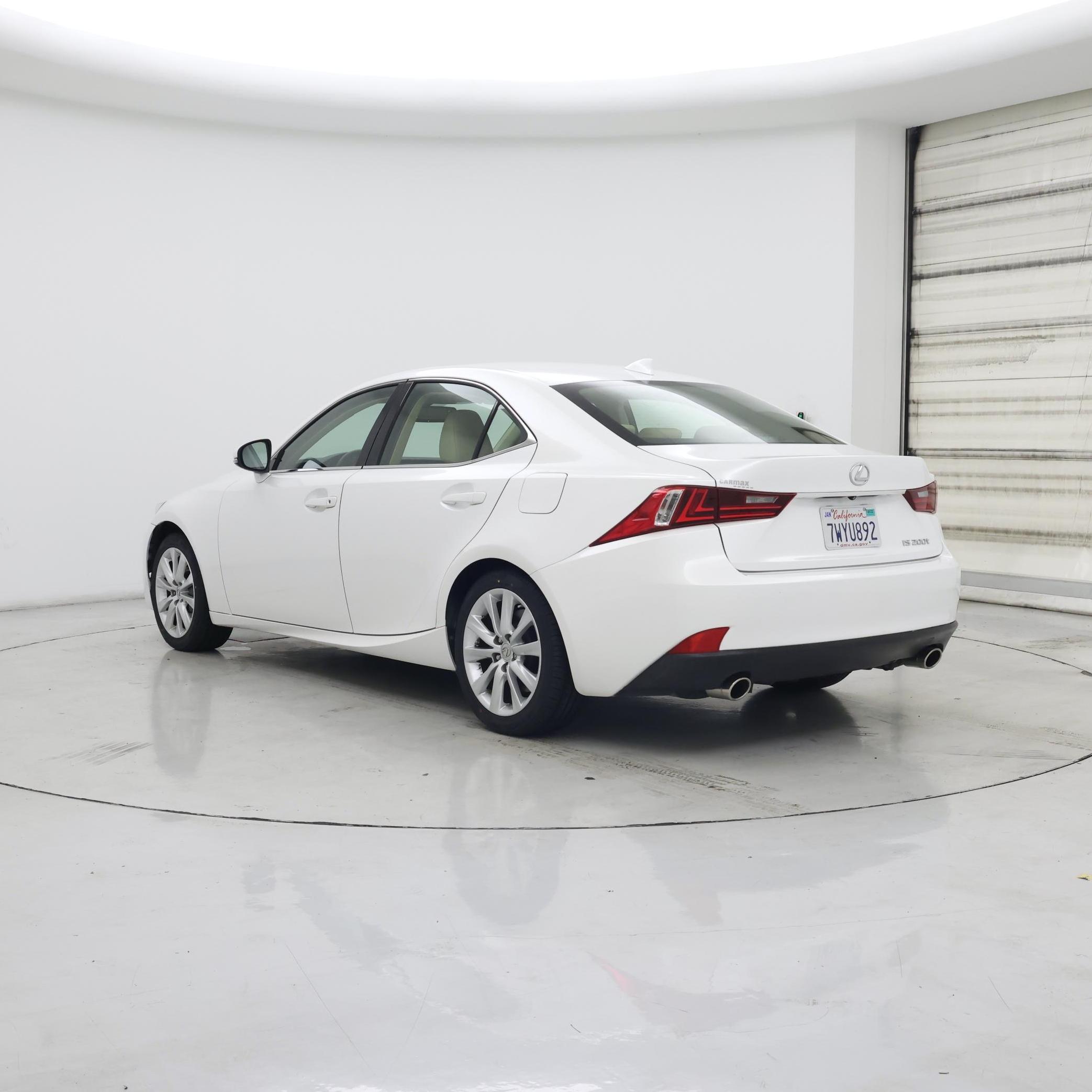 Thumbnail: 2016 Lexus IS - 2