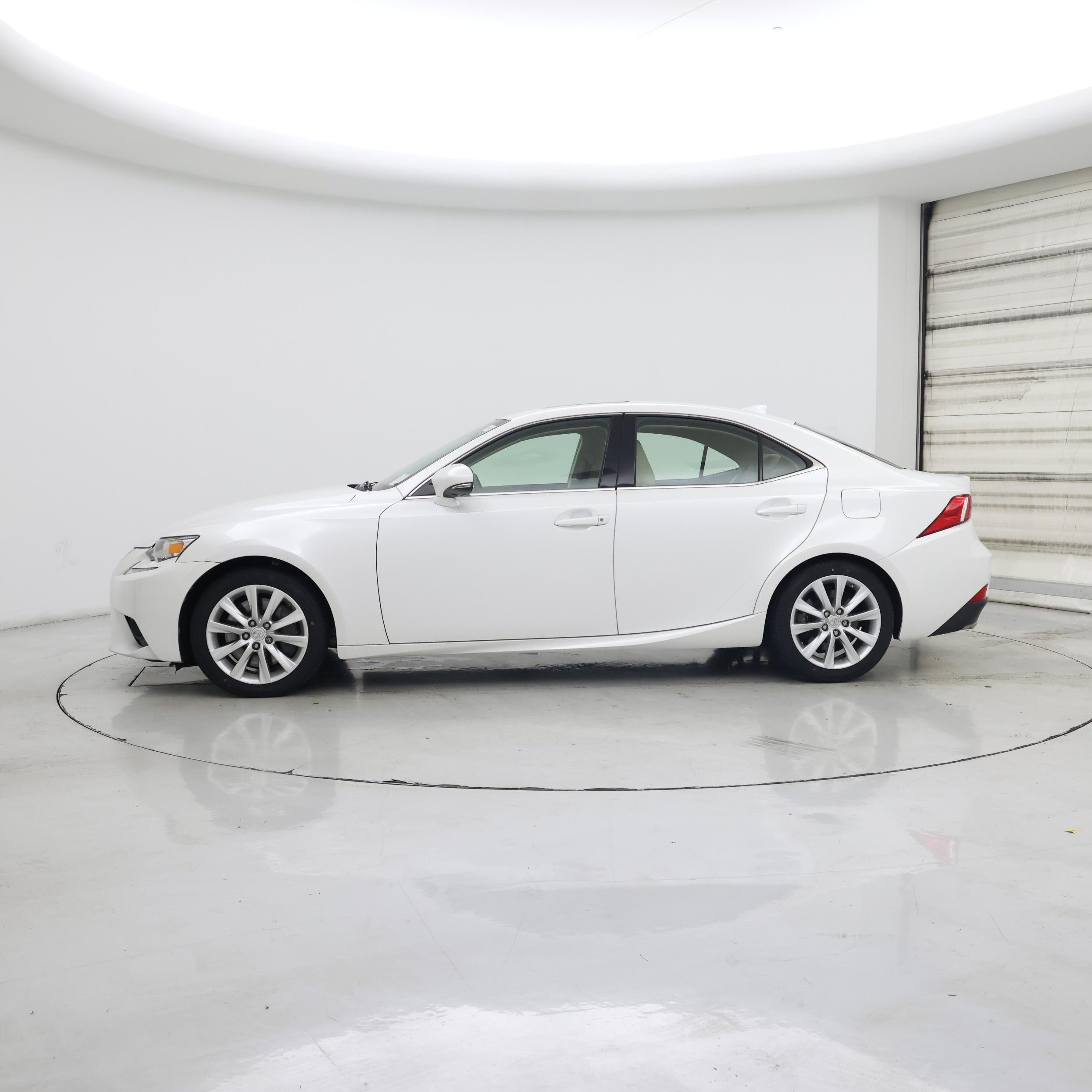 Thumbnail: 2016 Lexus IS - 3