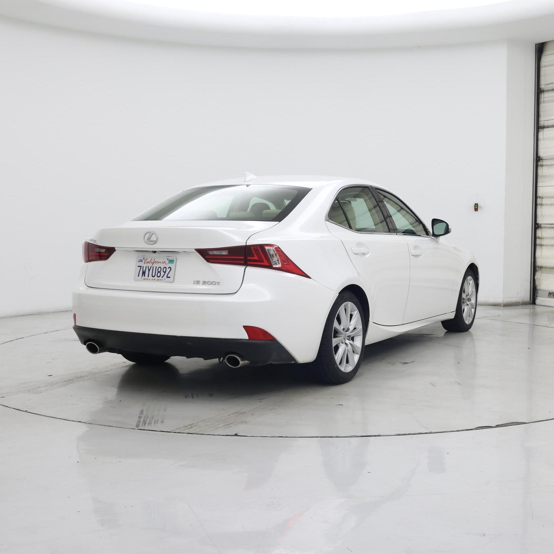 Thumbnail: 2016 Lexus IS - 8