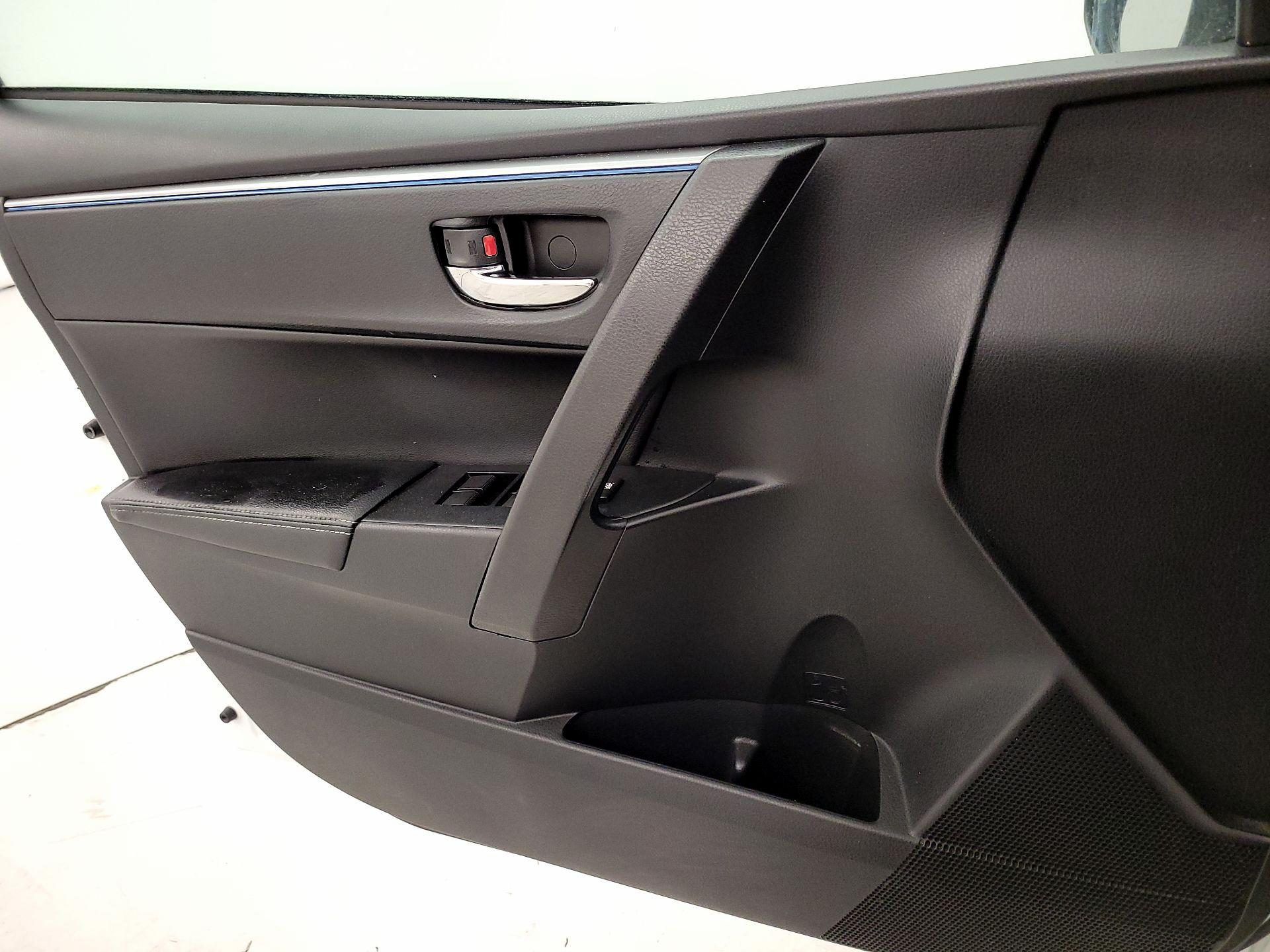 Thumbnail: 2014 Toyota Corolla - 12