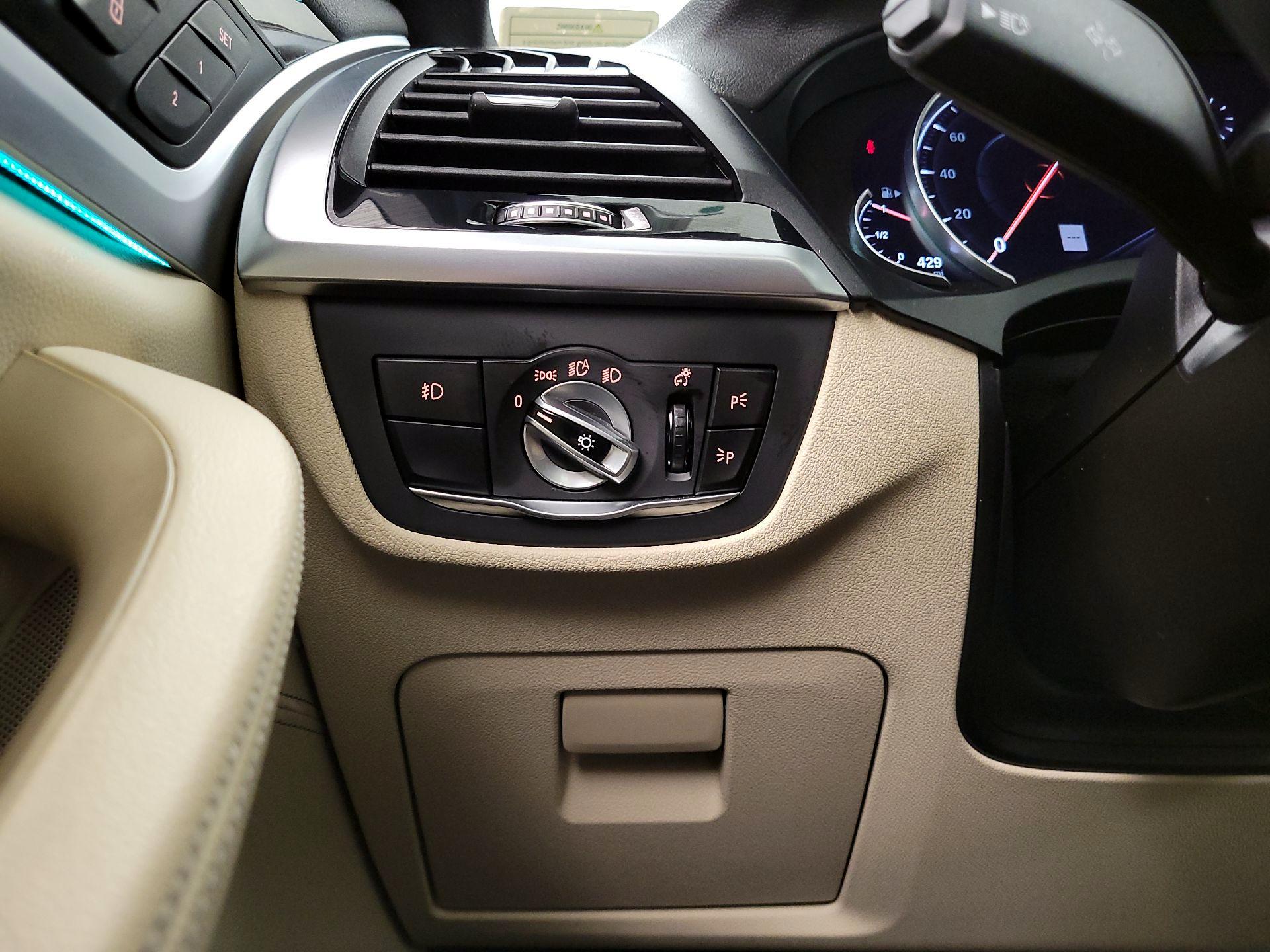 Thumbnail: 2019 BMW X3 - 13
