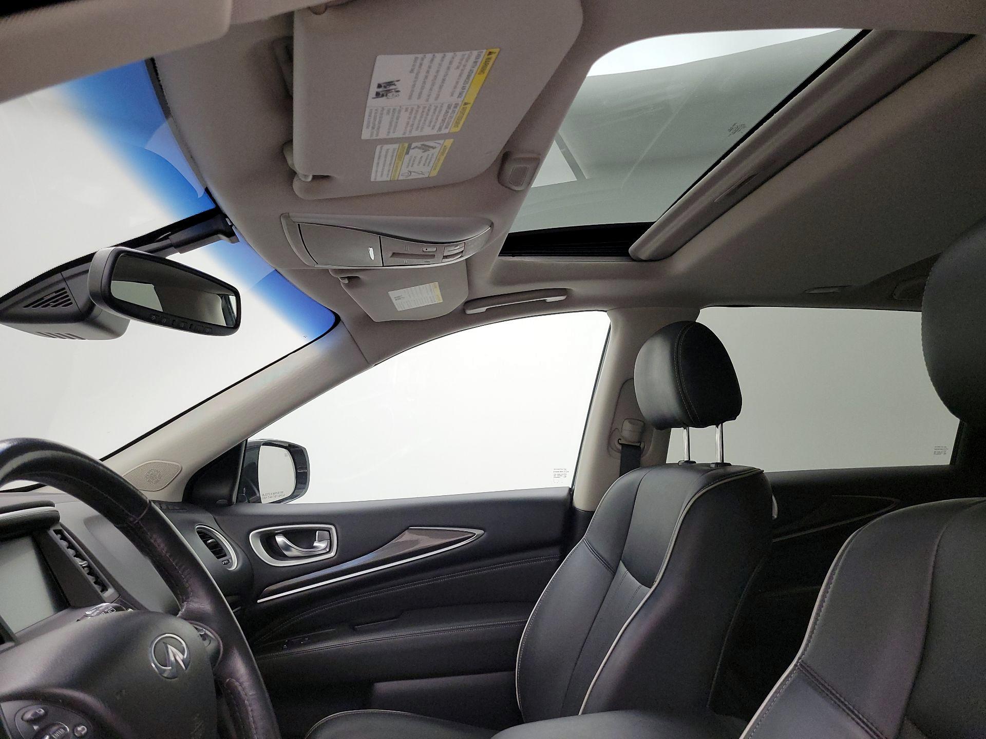 Thumbnail: 2019 INFINITI QX60 - 18