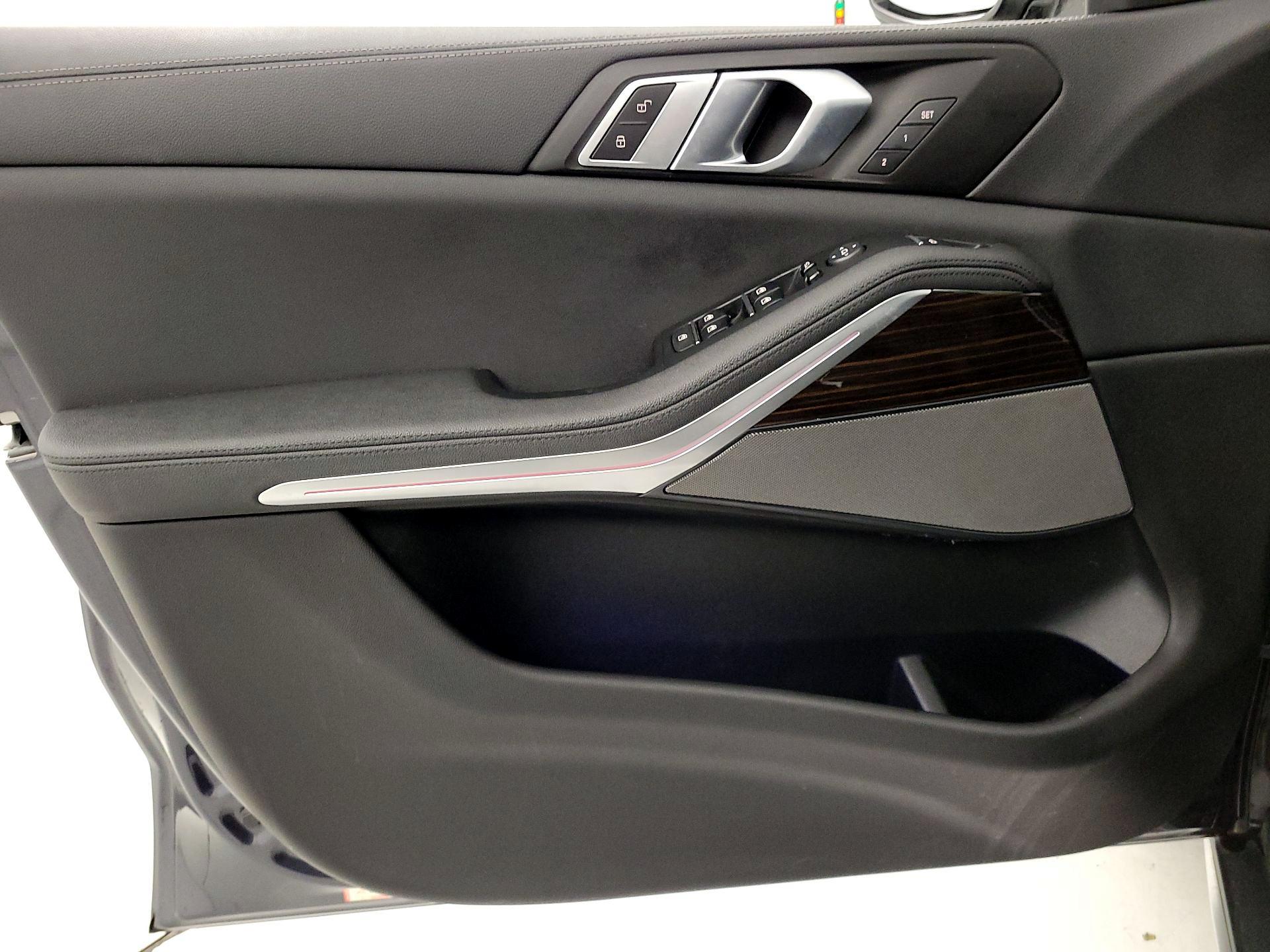 Thumbnail: 2021 BMW X5 - 12