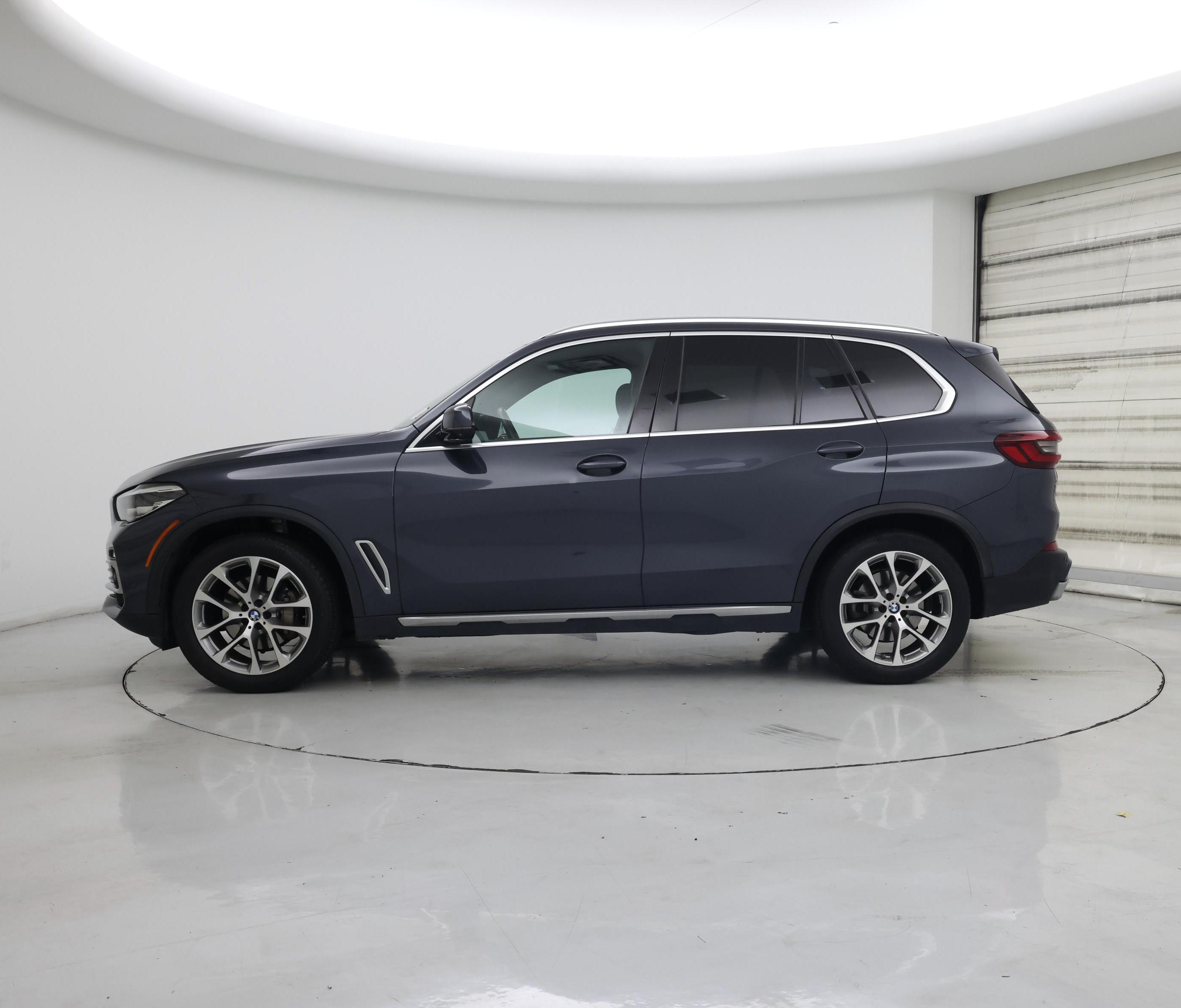 Thumbnail: 2021 BMW X5 - 3