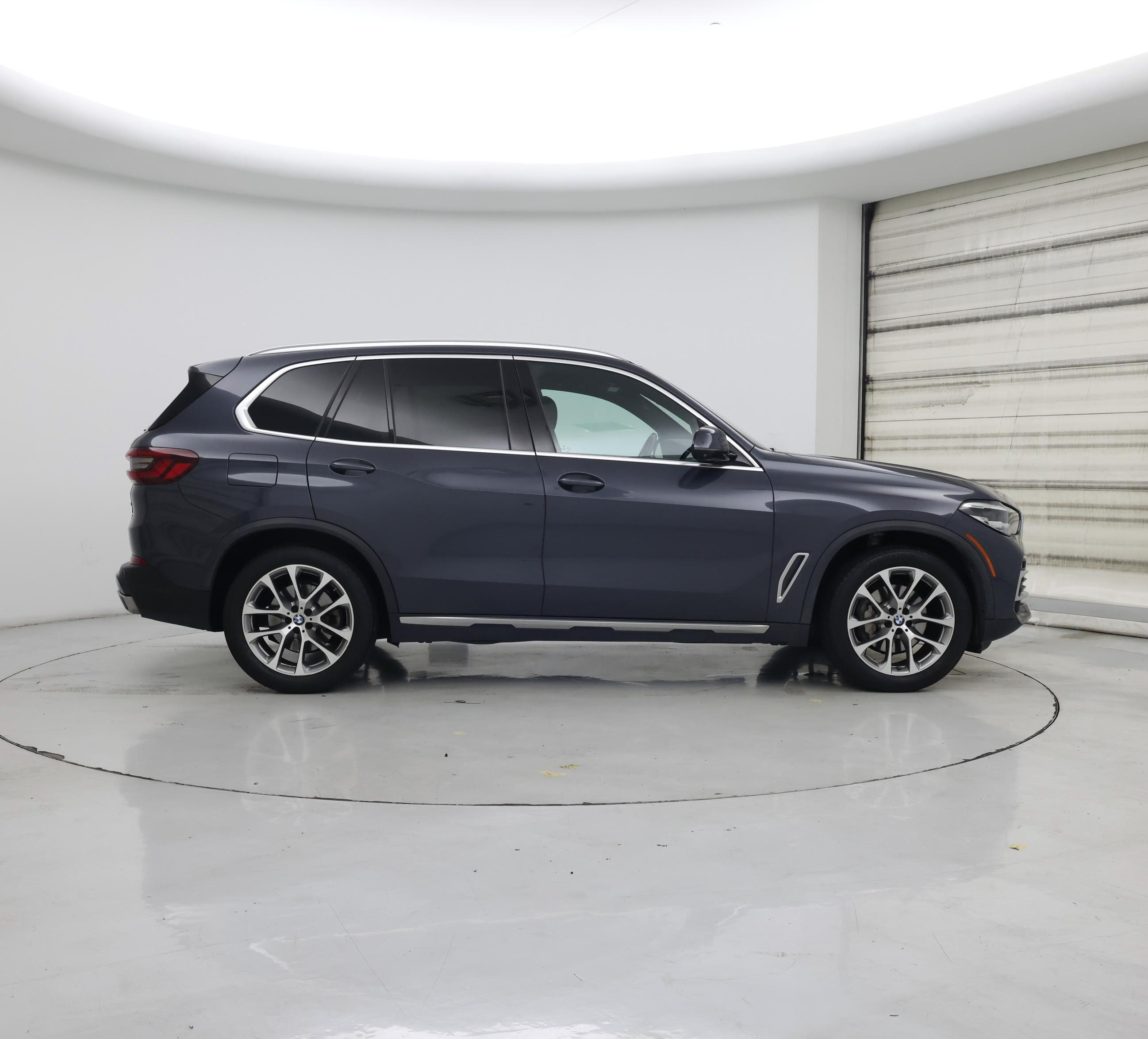 Thumbnail: 2021 BMW X5 - 7