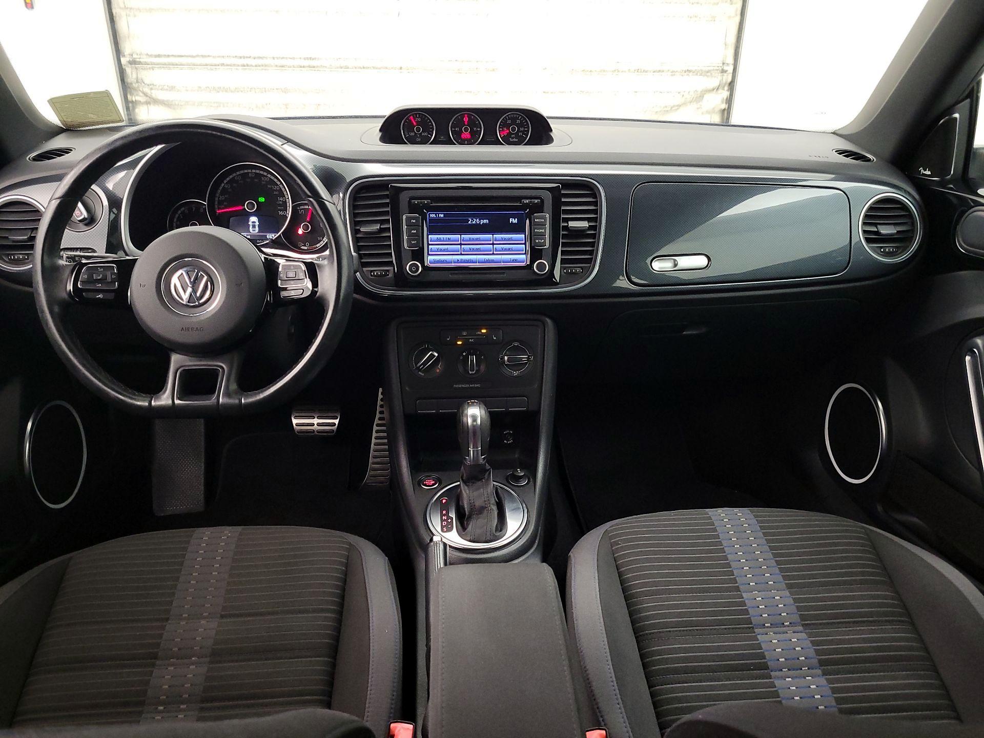 Thumbnail: 2014 Volkswagen Beetle - 9