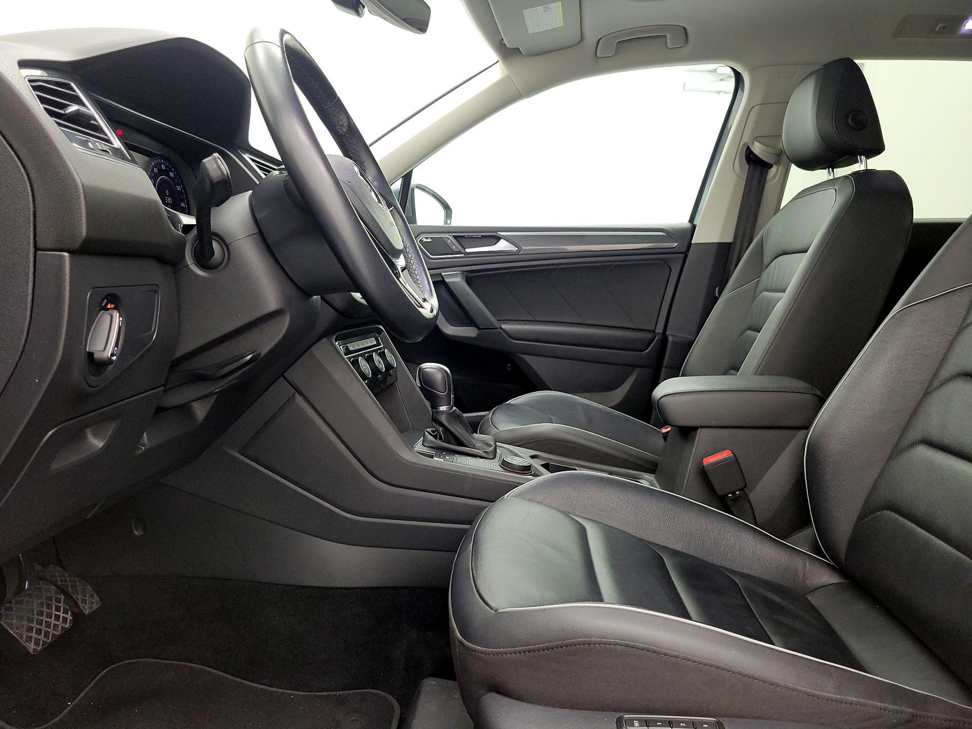 Thumbnail: 2019 Volkswagen Tiguan - 11
