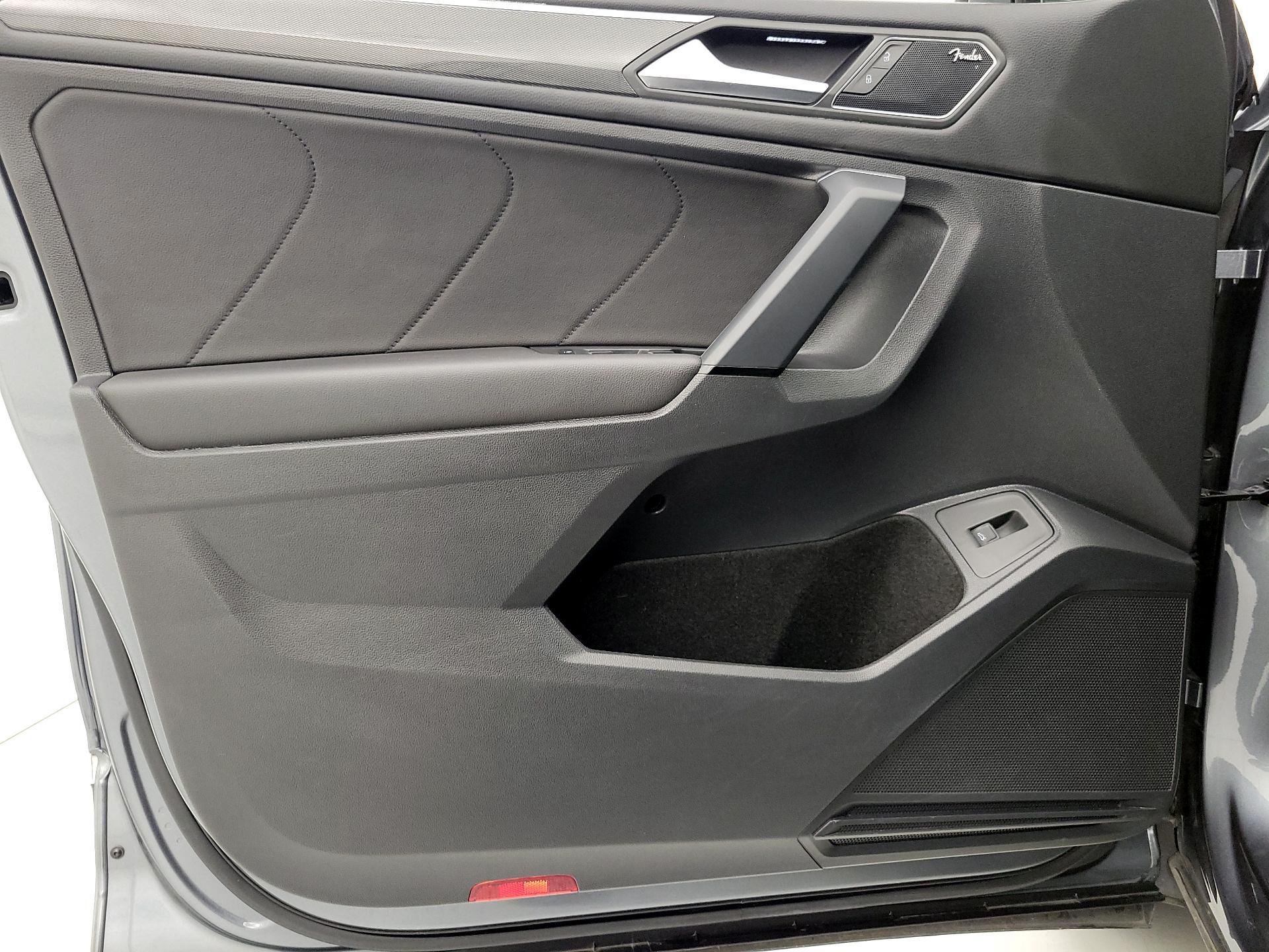 Thumbnail: 2019 Volkswagen Tiguan - 12