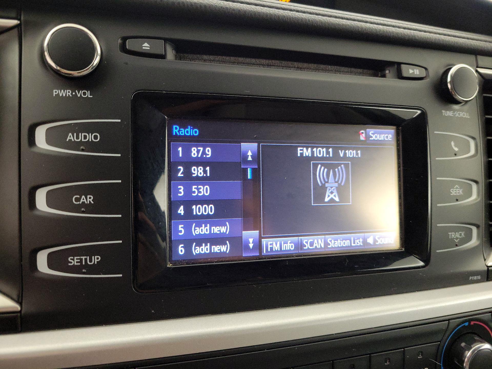 Thumbnail: 2019 Toyota Highlander - 15