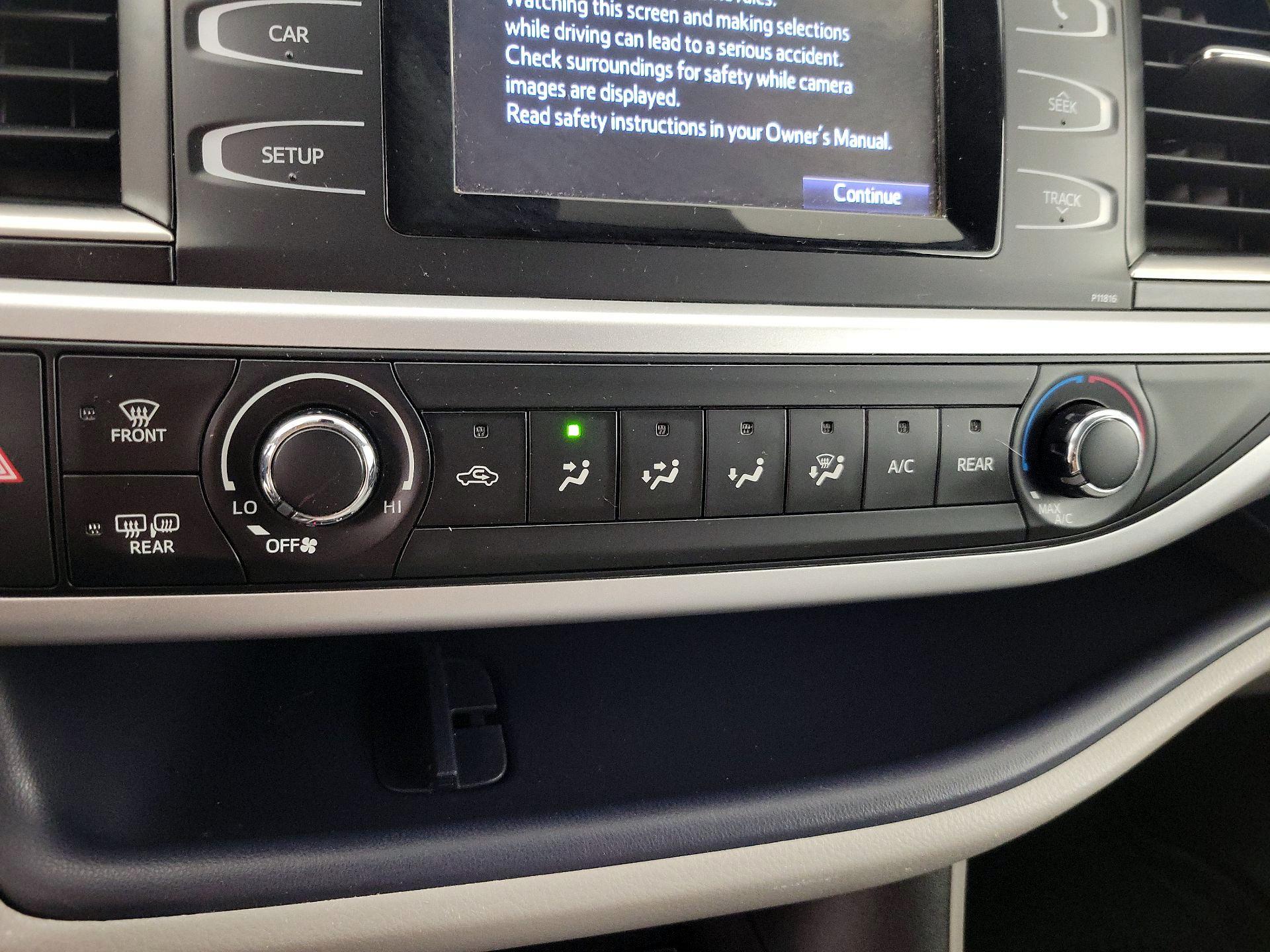 Thumbnail: 2019 Toyota Highlander - 16