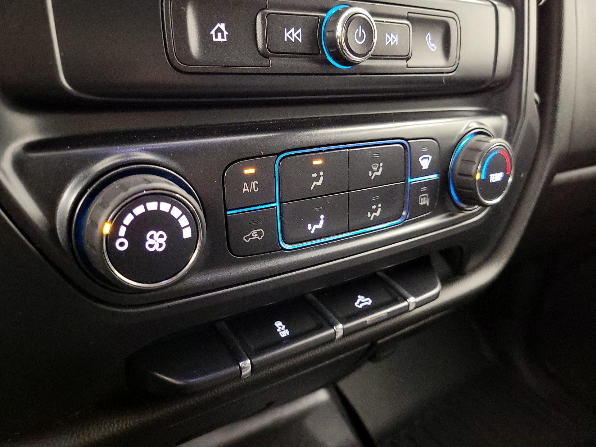 Thumbnail: 2018 Chevrolet Silverado 1500 - 16