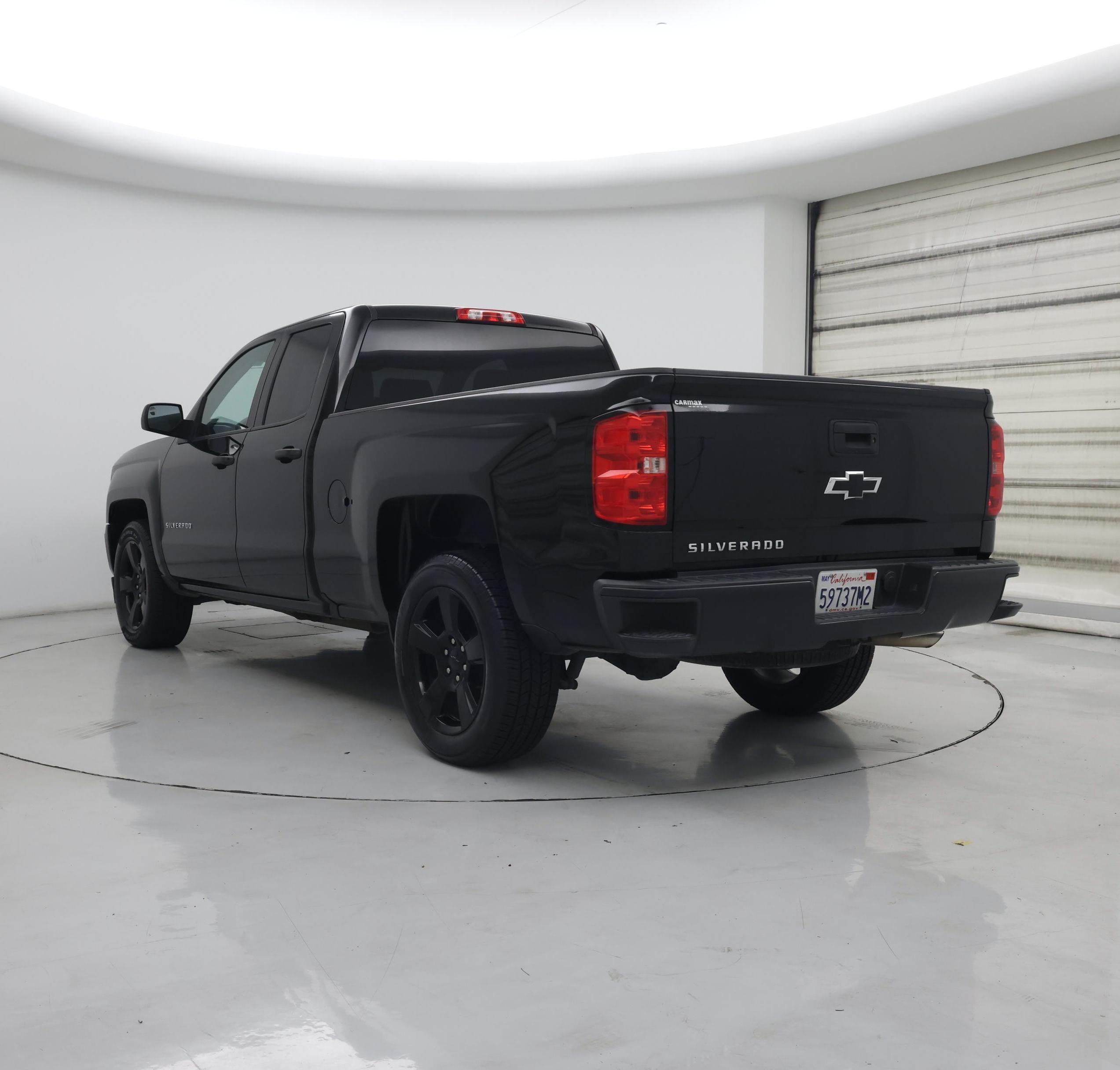 Thumbnail: 2018 Chevrolet Silverado 1500 - 2