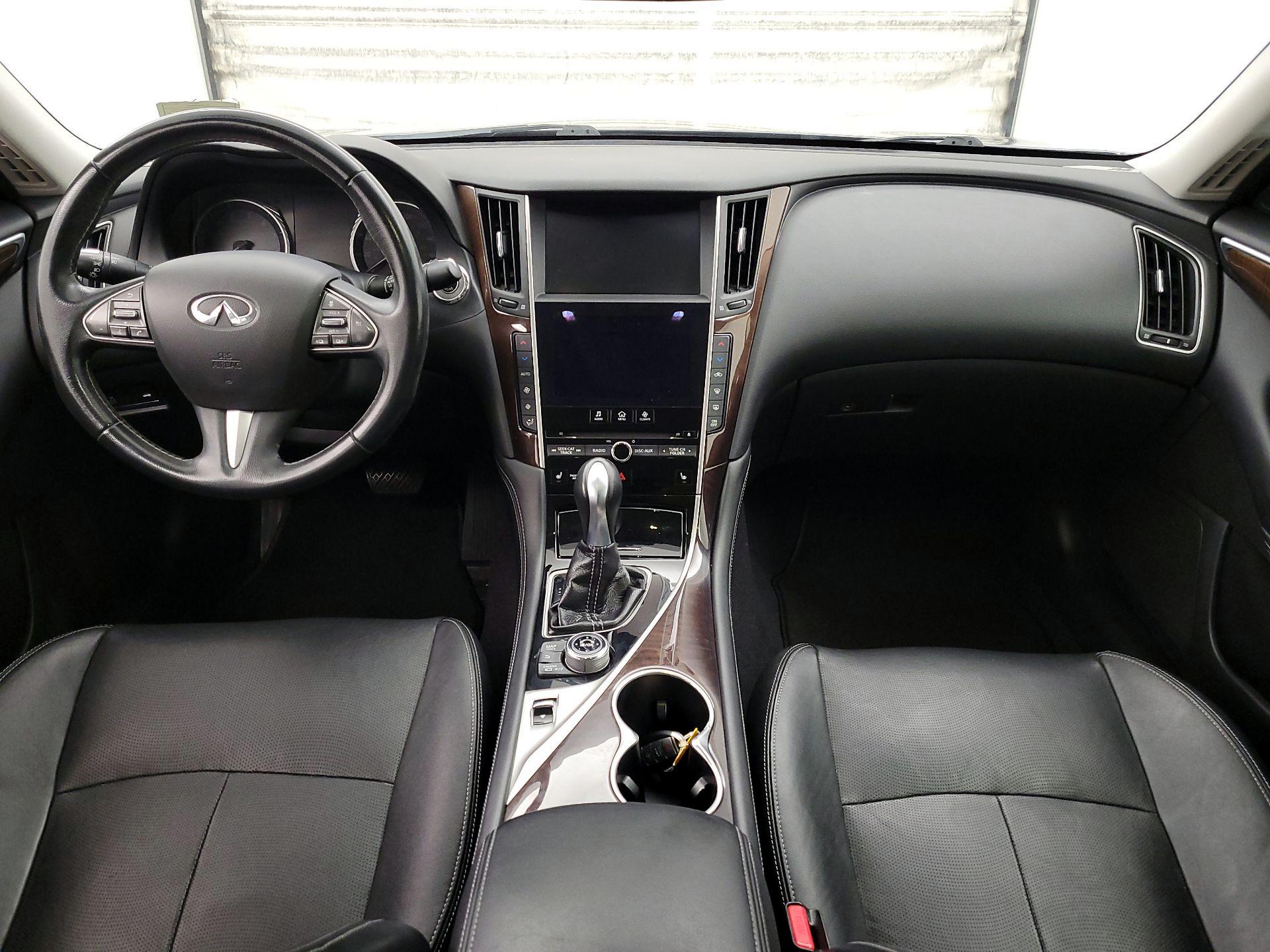 Thumbnail: 2015 INFINITI Q50 - 9