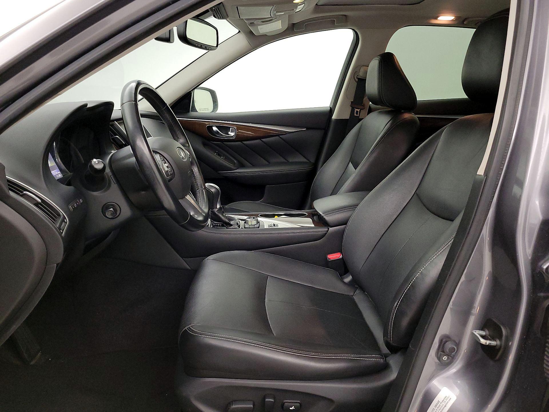 Thumbnail: 2015 INFINITI Q50 - 11