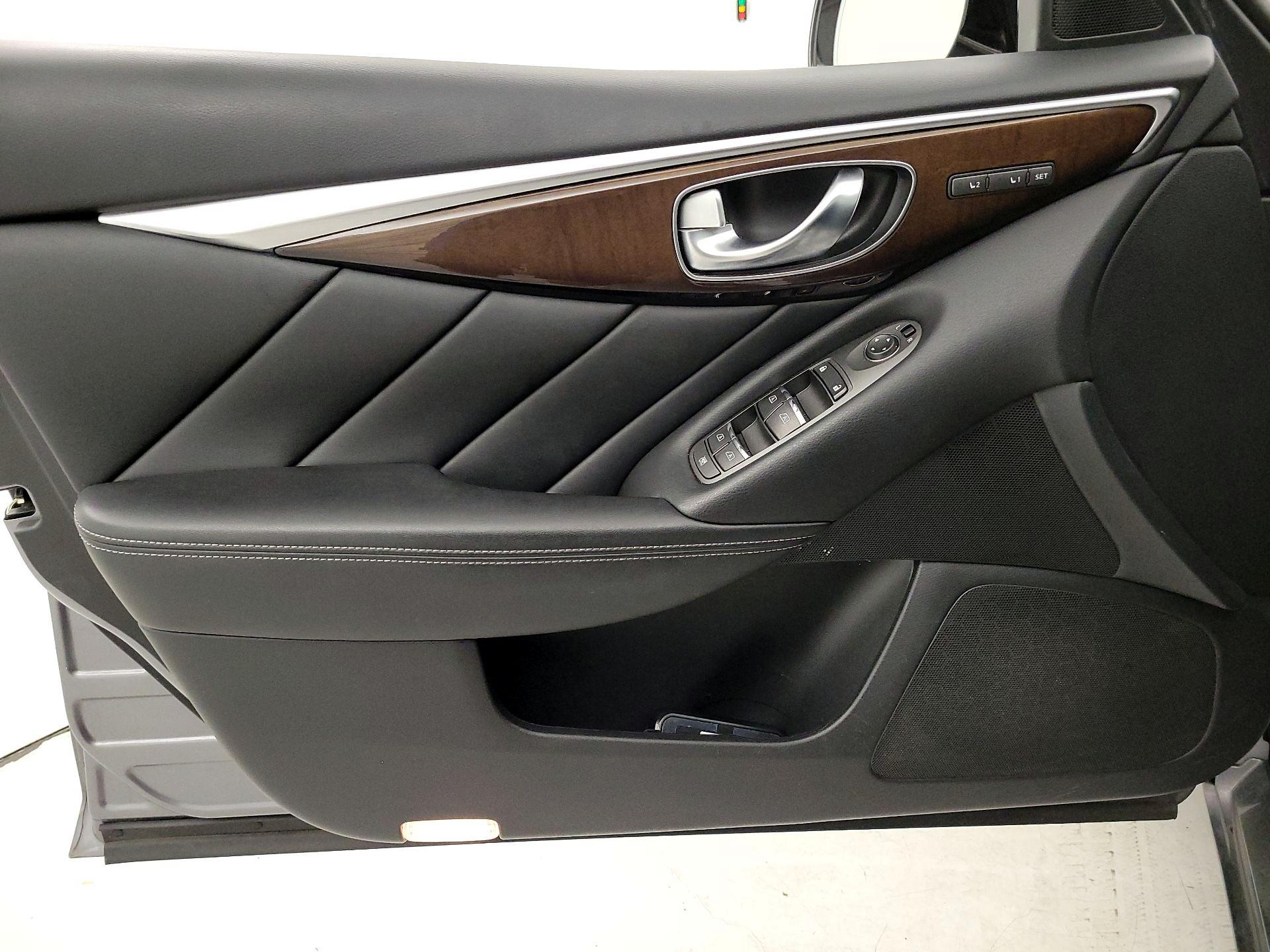 Thumbnail: 2015 INFINITI Q50 - 12