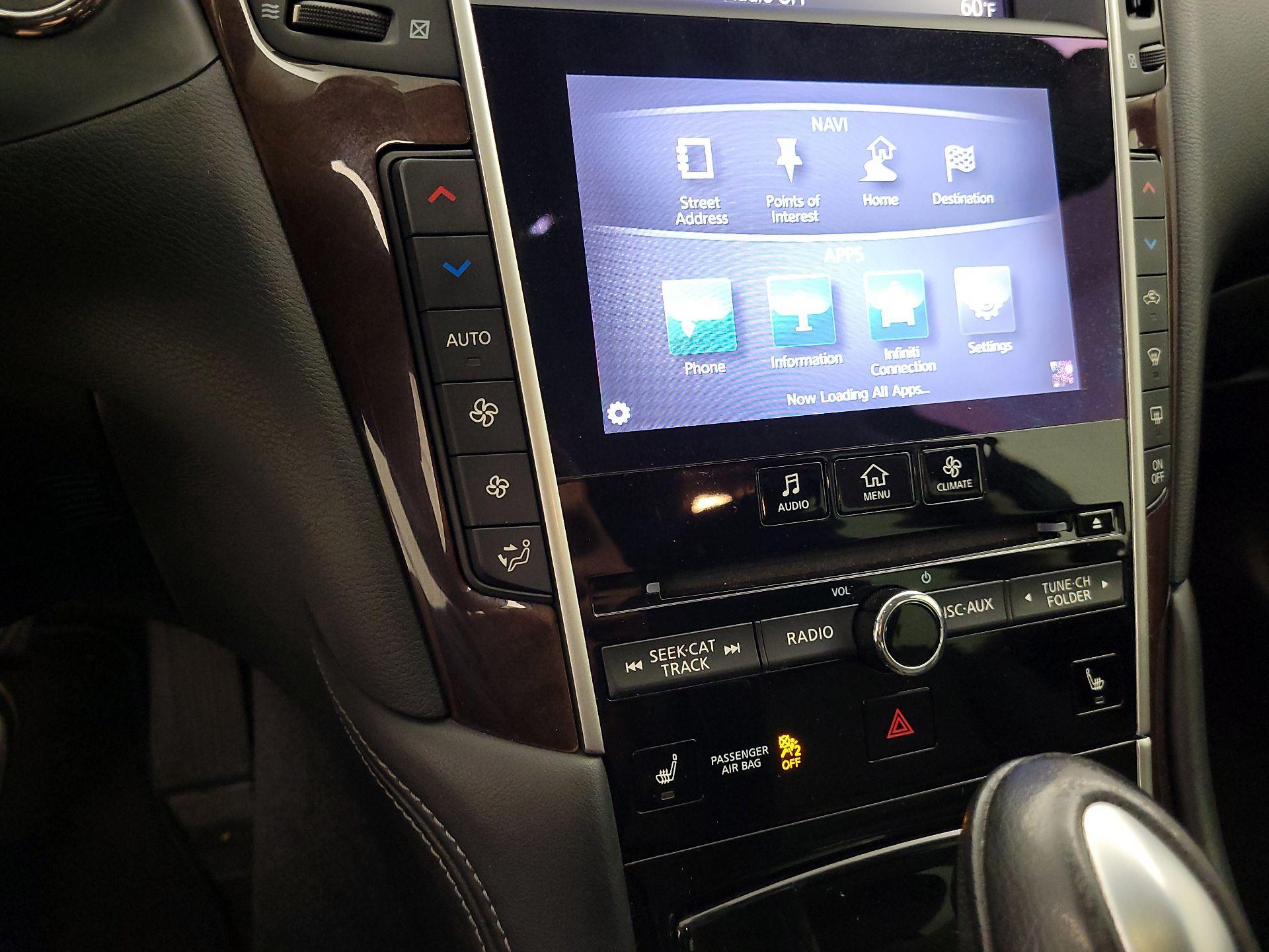 Thumbnail: 2015 INFINITI Q50 - 16