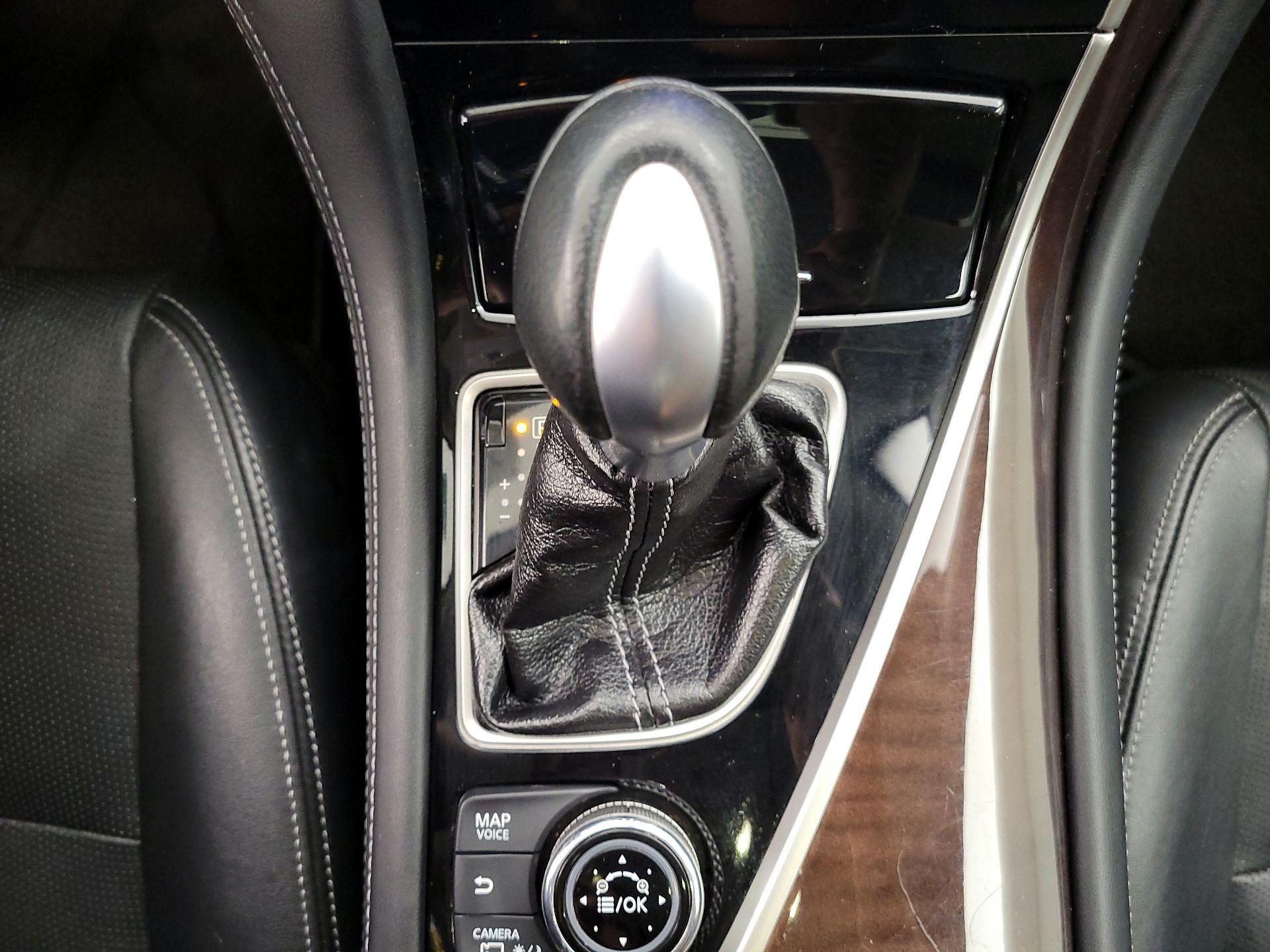 Thumbnail: 2015 INFINITI Q50 - 17