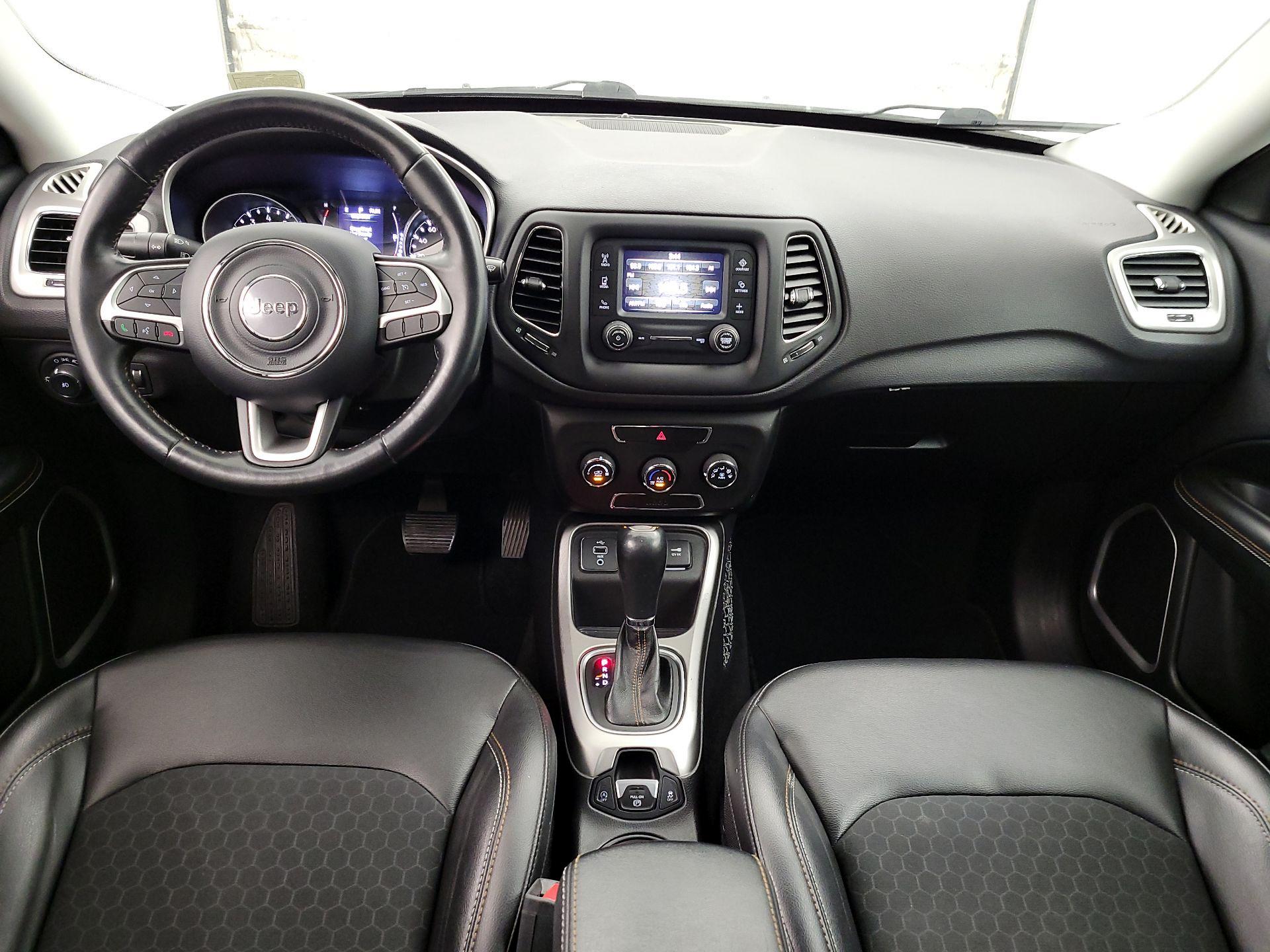 Thumbnail: 2018 Jeep Compass - 9
