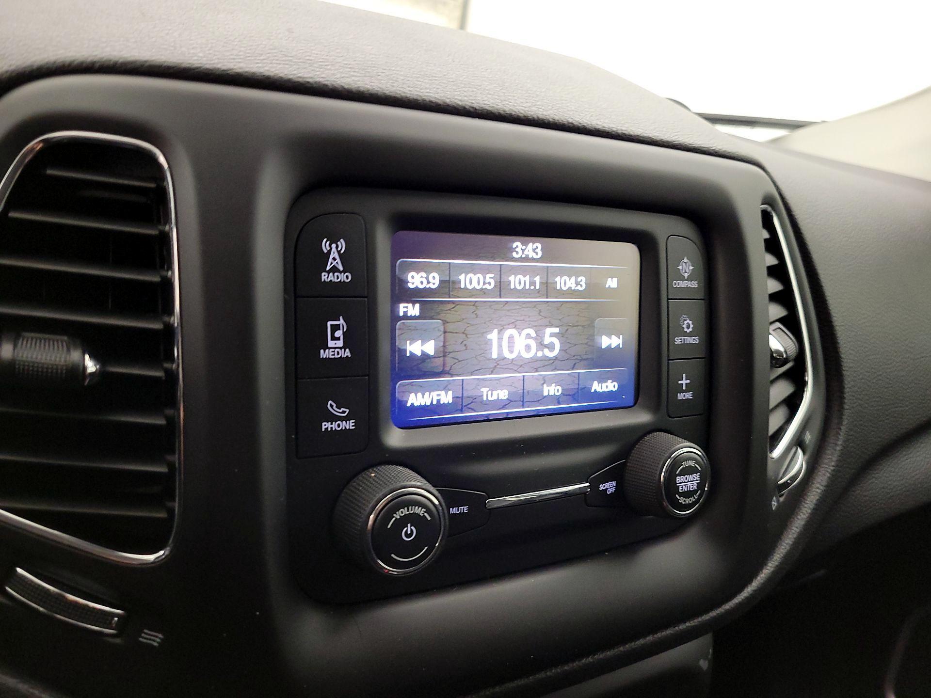 Thumbnail: 2018 Jeep Compass - 15