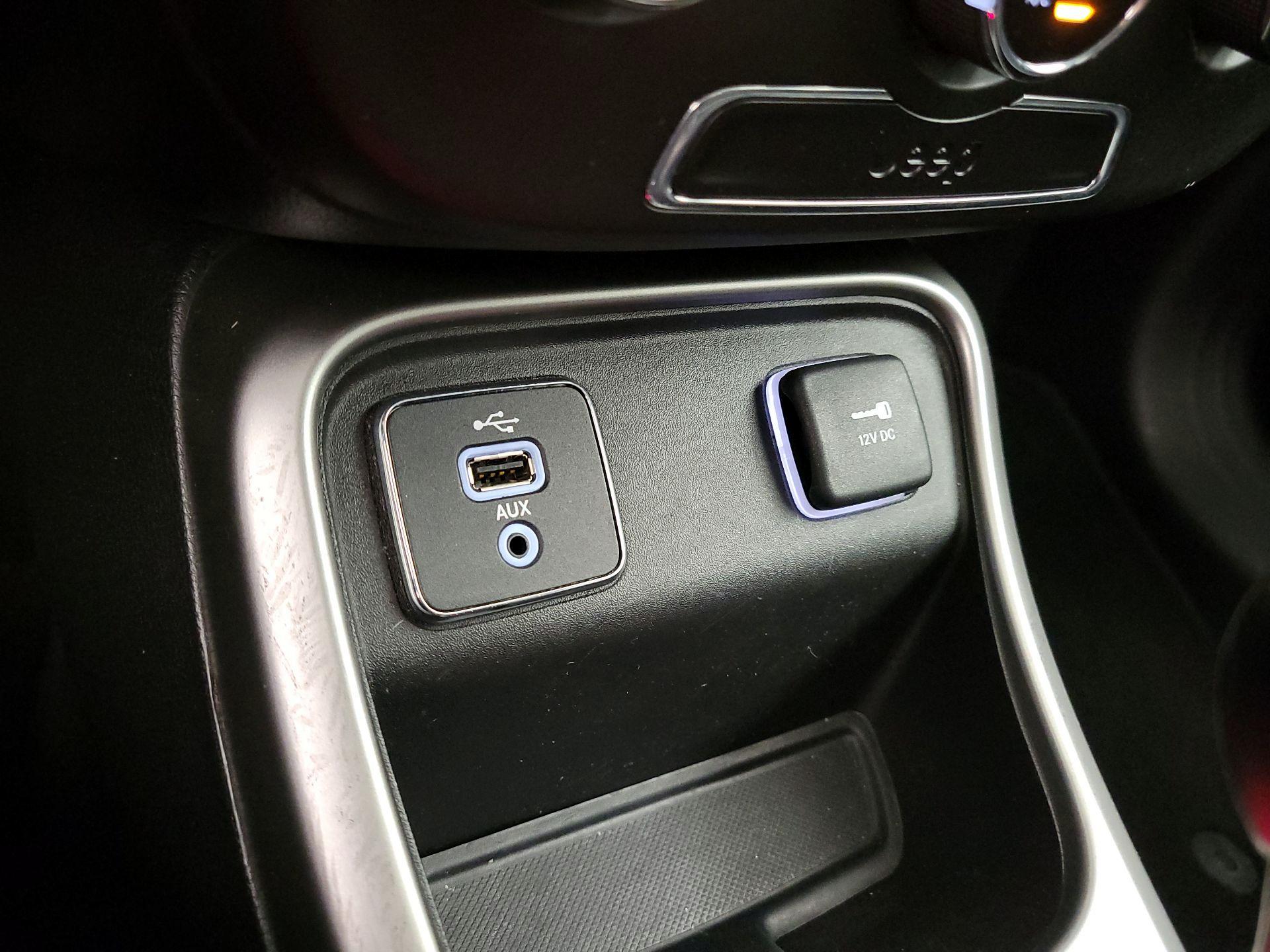 Thumbnail: 2018 Jeep Compass - 18