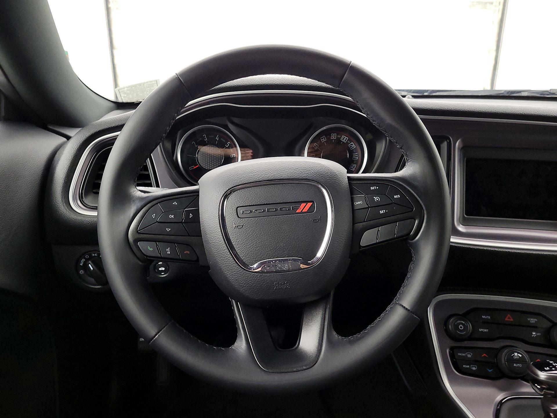 Thumbnail: 2019 Dodge Challenger - 10