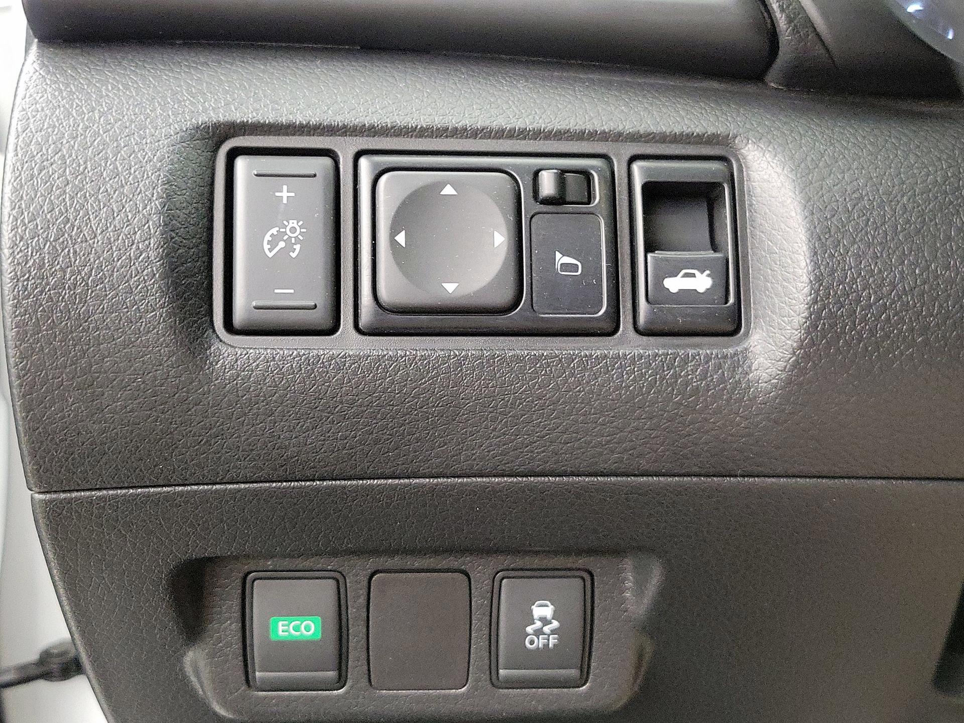 Thumbnail: 2019 Nissan Sentra - 13