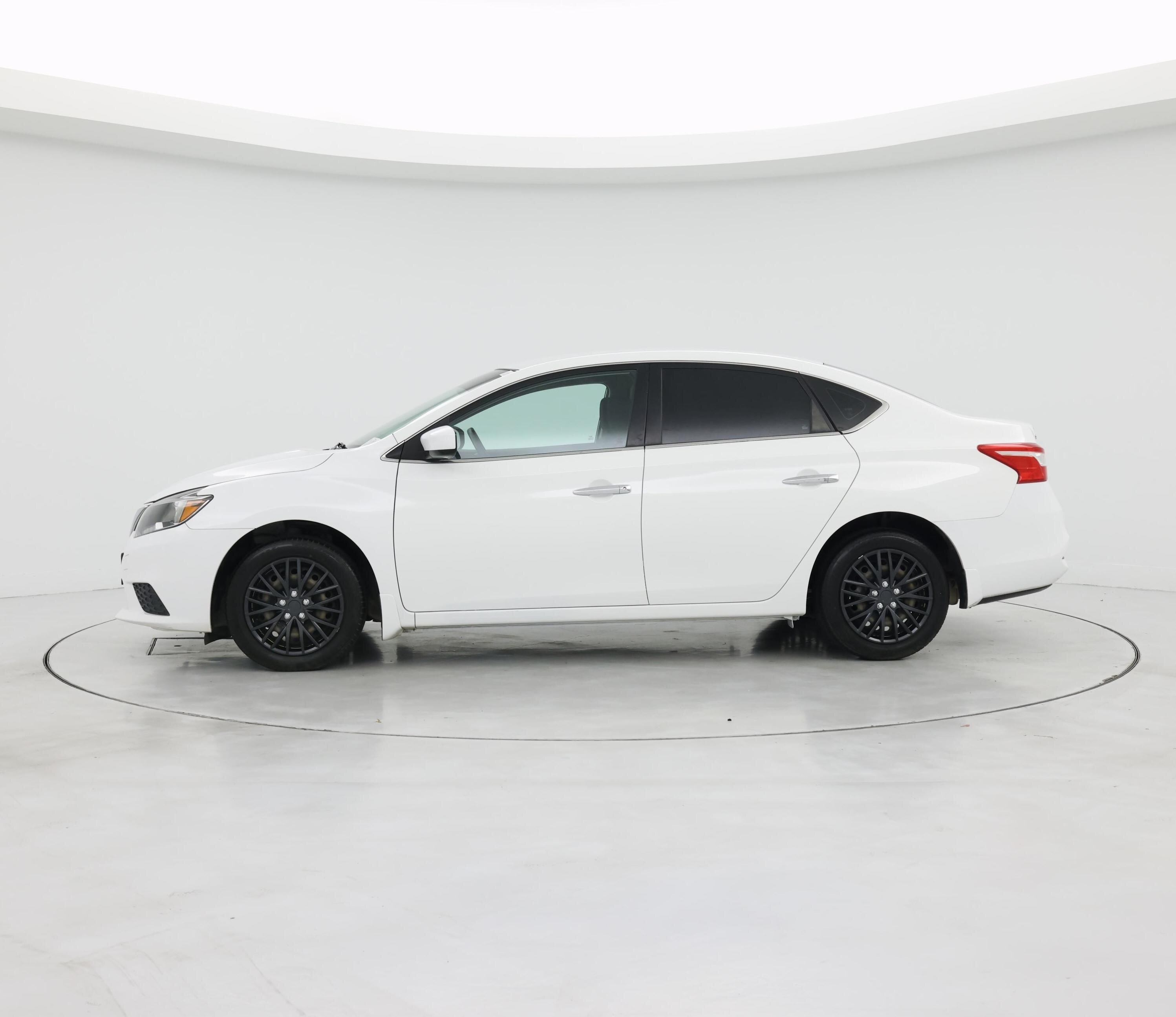 Thumbnail: 2019 Nissan Sentra - 3
