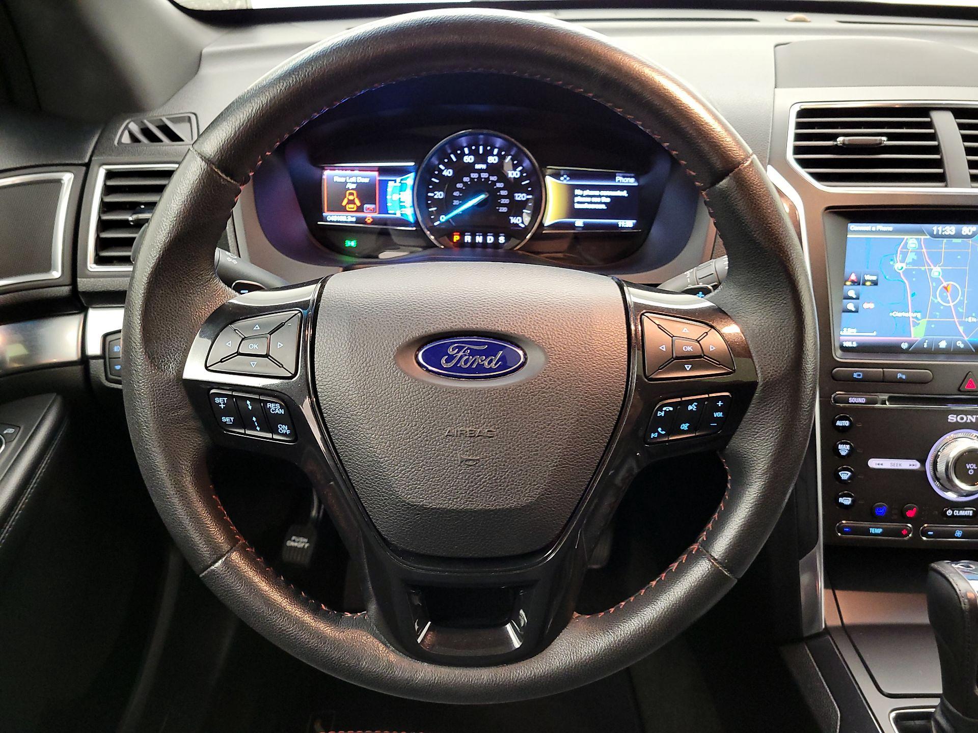 Thumbnail: 2016 Ford Explorer - 10